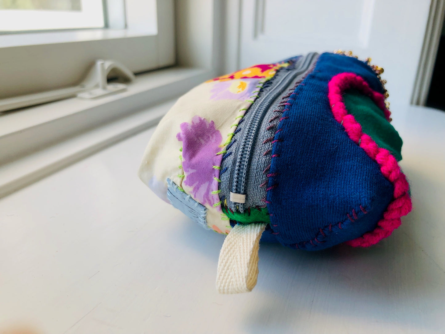 Pouch, hand-sewn, fabric, pen case, accessory case, handmade, bead embroidery, 2223