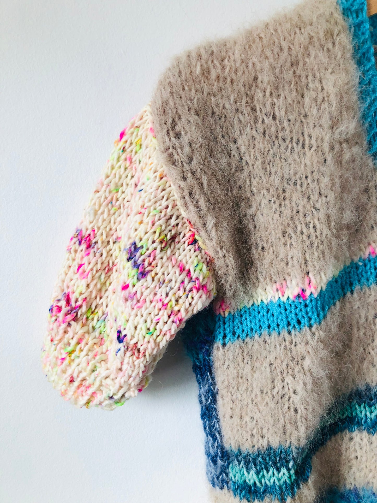 Sweater, Hand-knitted, Slow Fashion, Fancy Yarn, Oneofakind, Short Sleeve, Short Length, Mohair, 2233