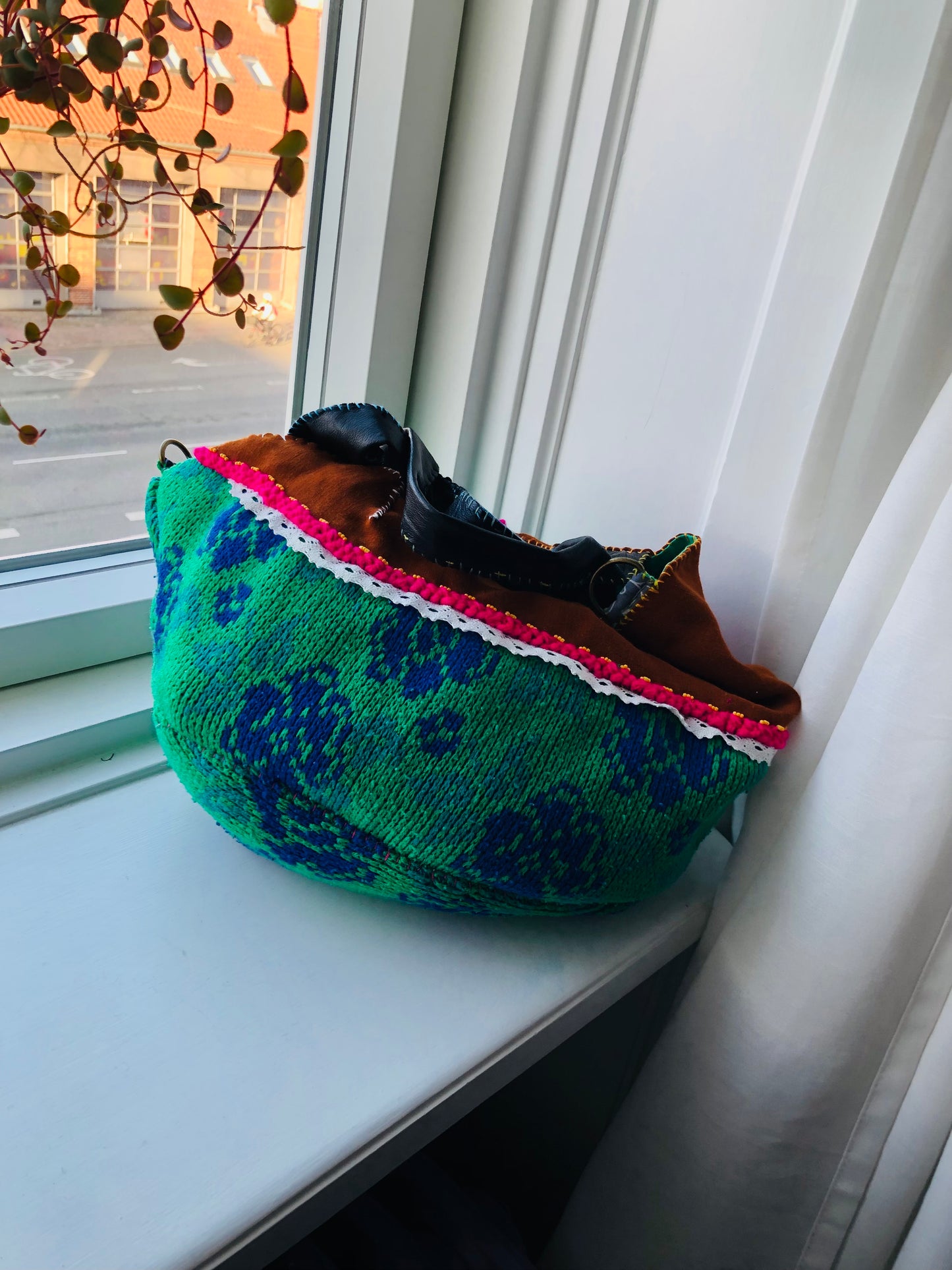 Bag 手縫いのバッグ　布製　トートバッグ　スローファッション　ハンドメイド　2245