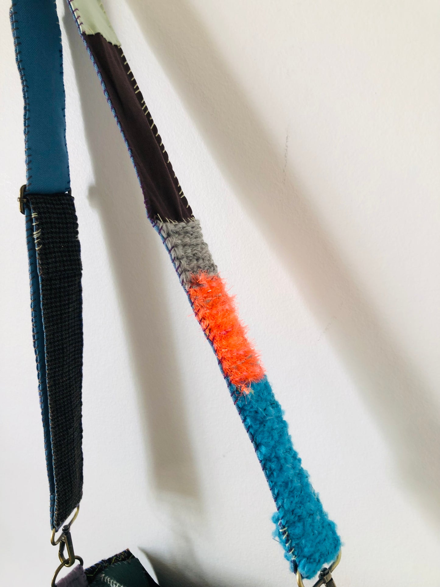 Bag 手縫いのバッグ　布製　ショルダーバッグ　スローファッション　ハンドメイド　ポシェット  2254