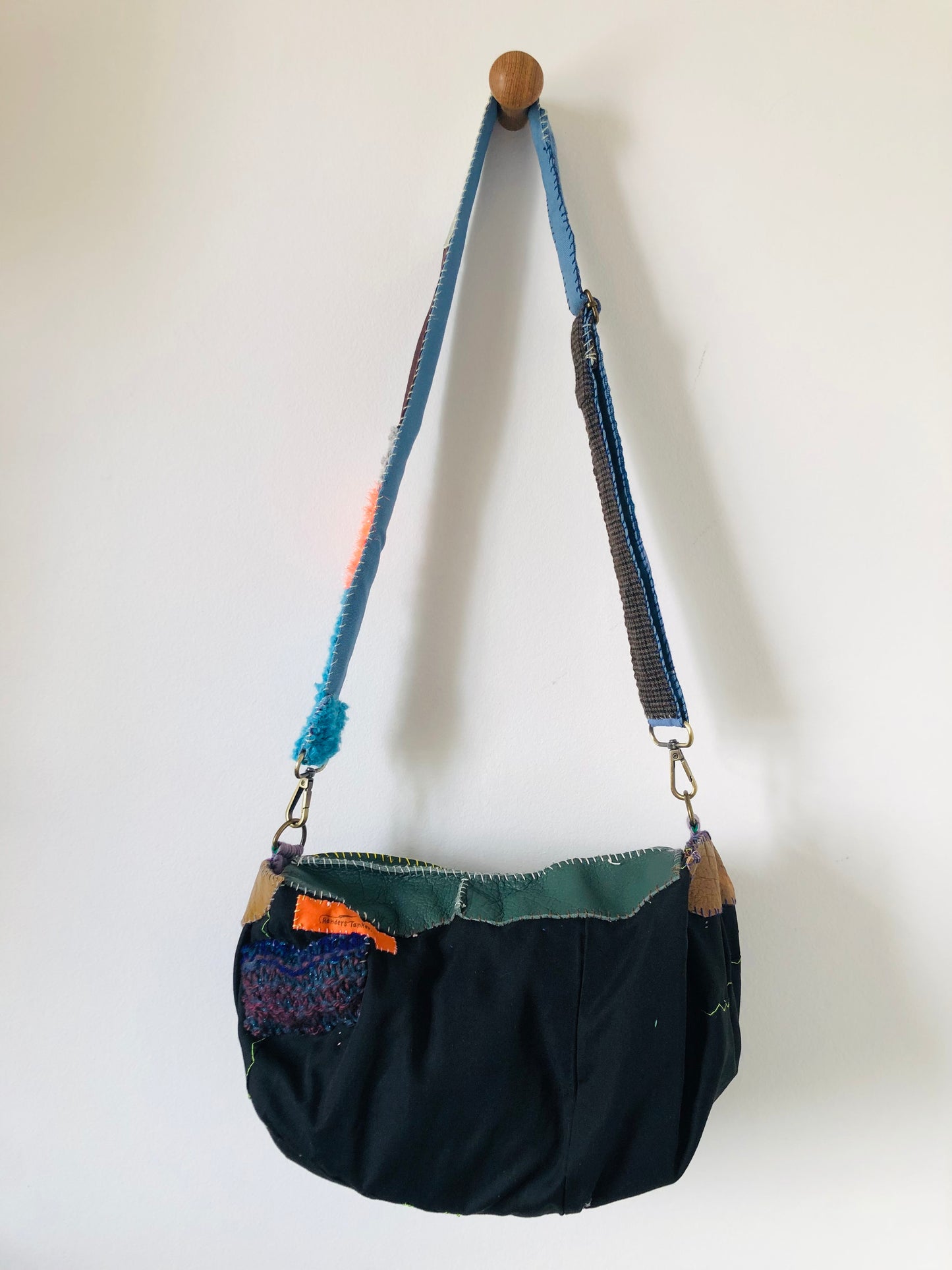 Bag 手縫いのバッグ　布製　ショルダーバッグ　スローファッション　ハンドメイド　ポシェット  2254