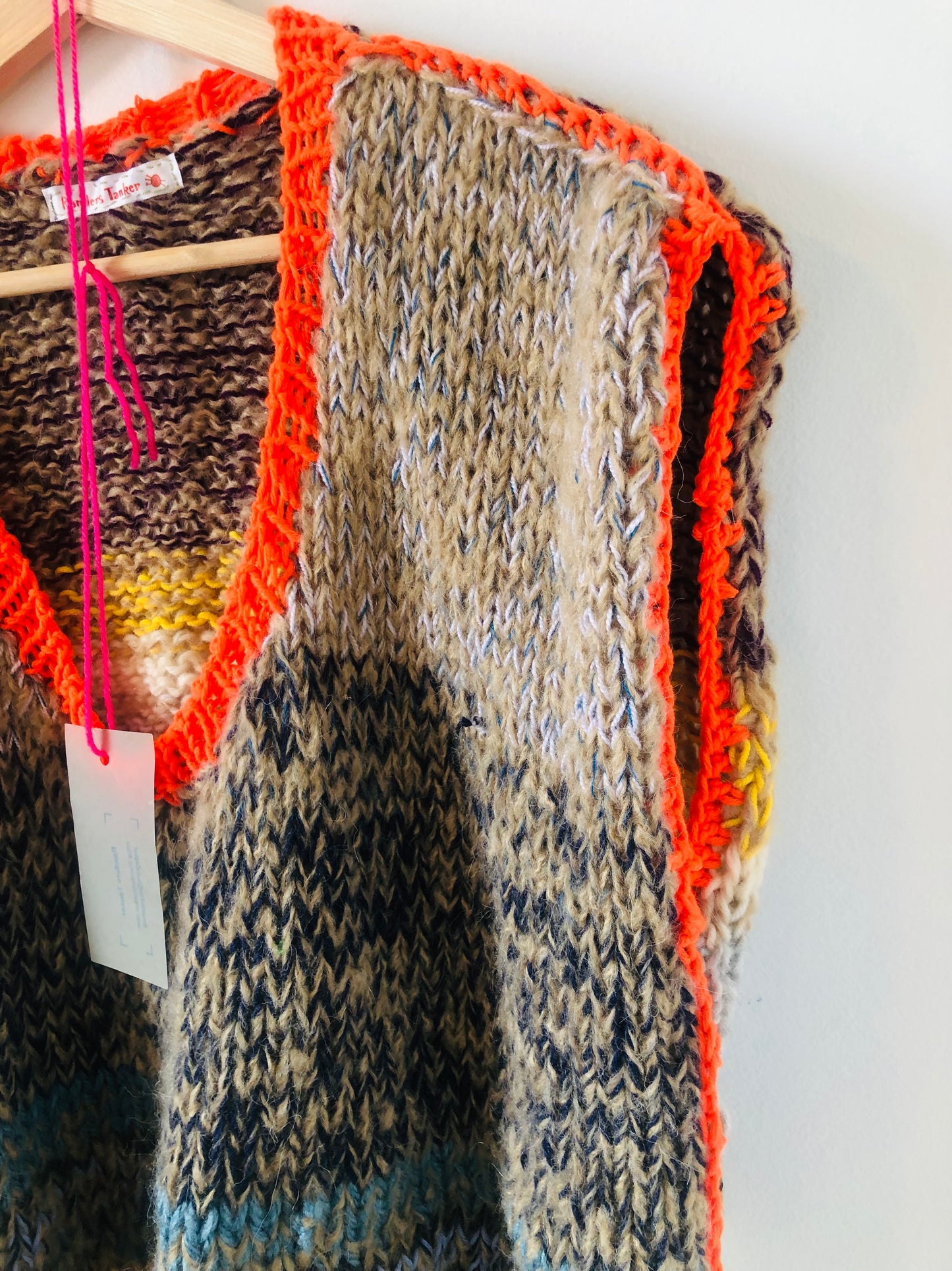 Hand-knitted sweater, slow fashion, fancy yarn, oneofakind, short sleeves, short length, 2272