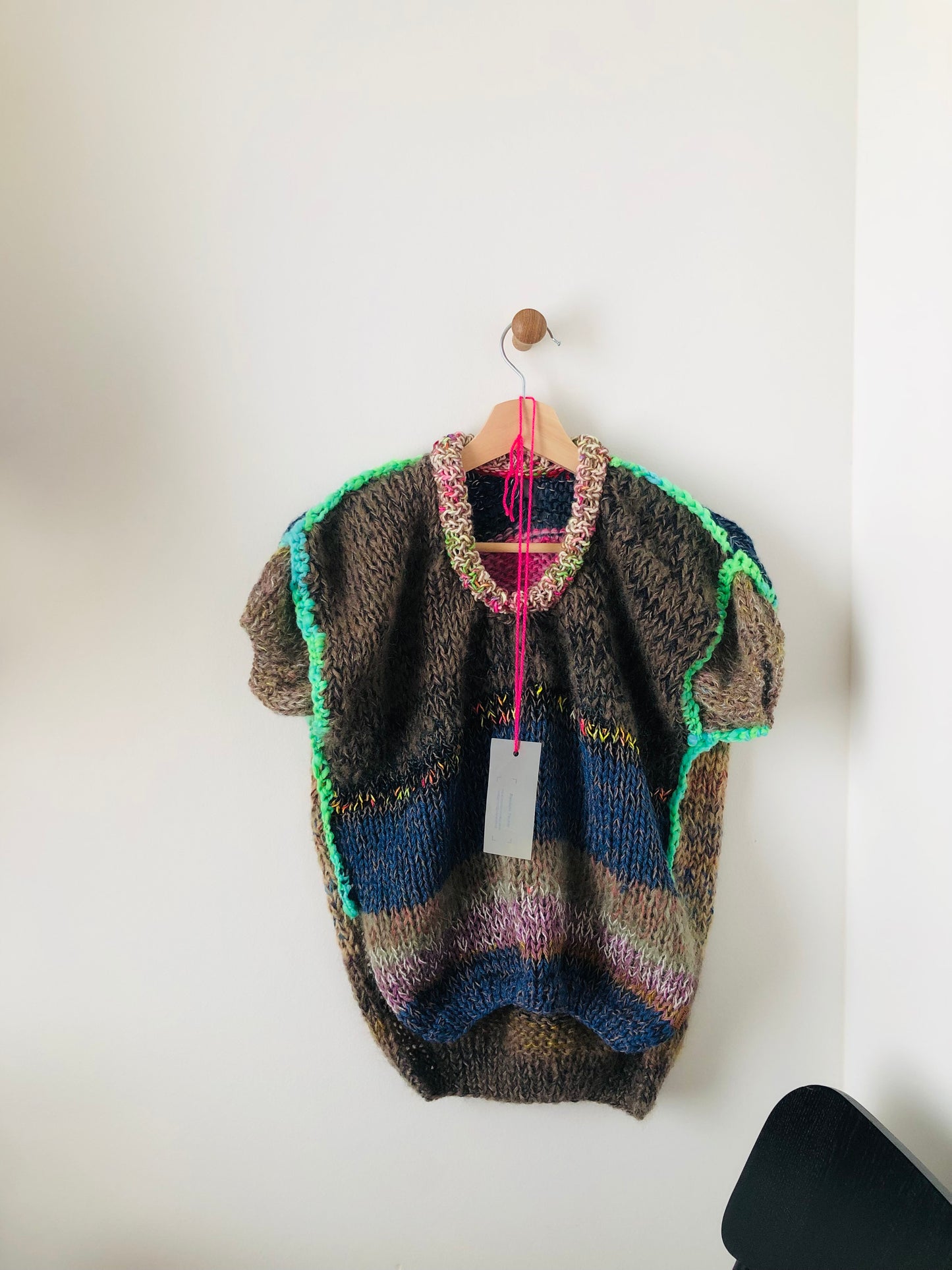 Hand-knitted sweater, slow fashion, fancy yarn, oneofakind, short sleeves, short length, 2278