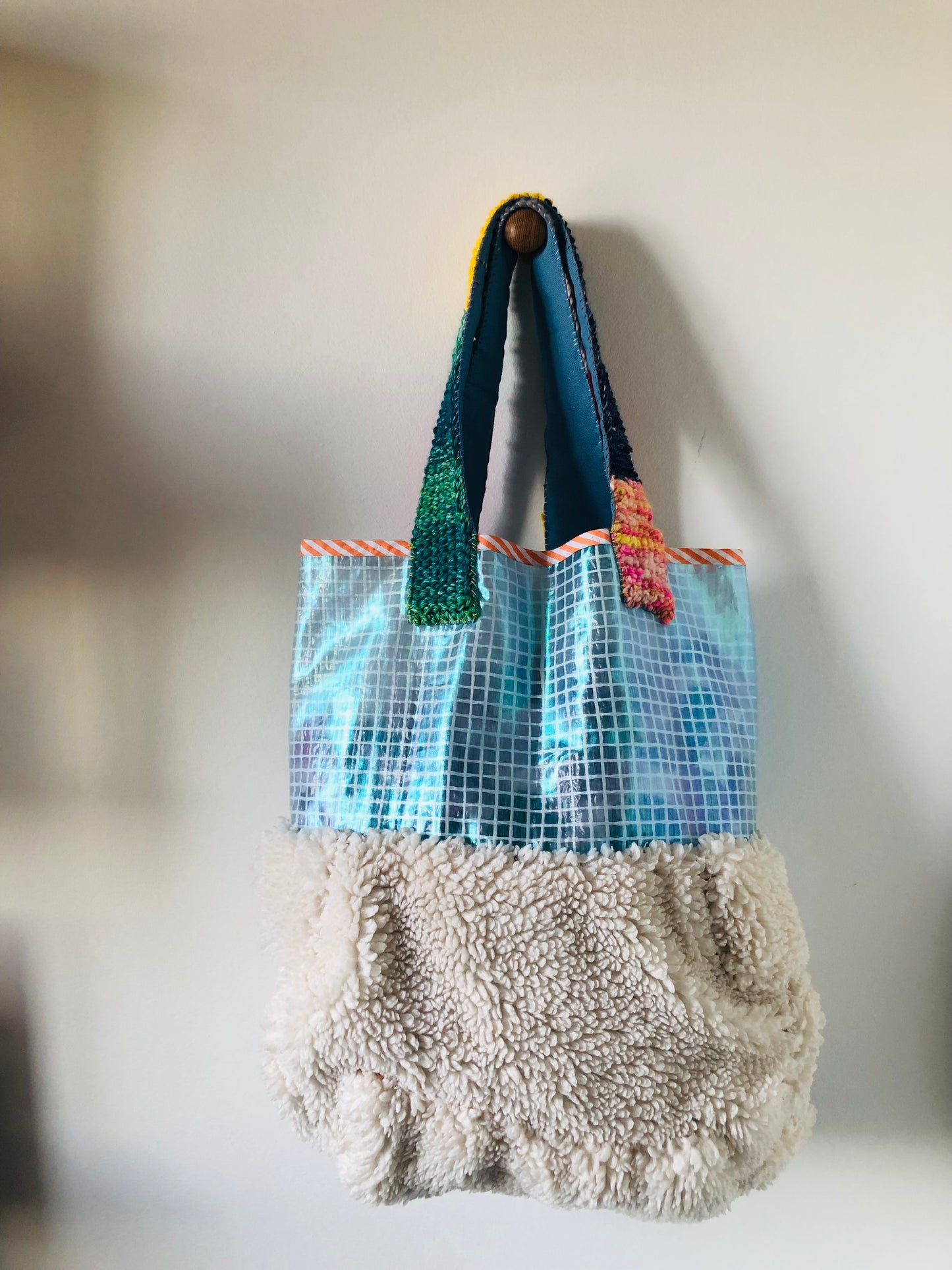 Bag 手縫いのバッグ　布製　トートバッグ　スローファッション　ハンドメイド　2268