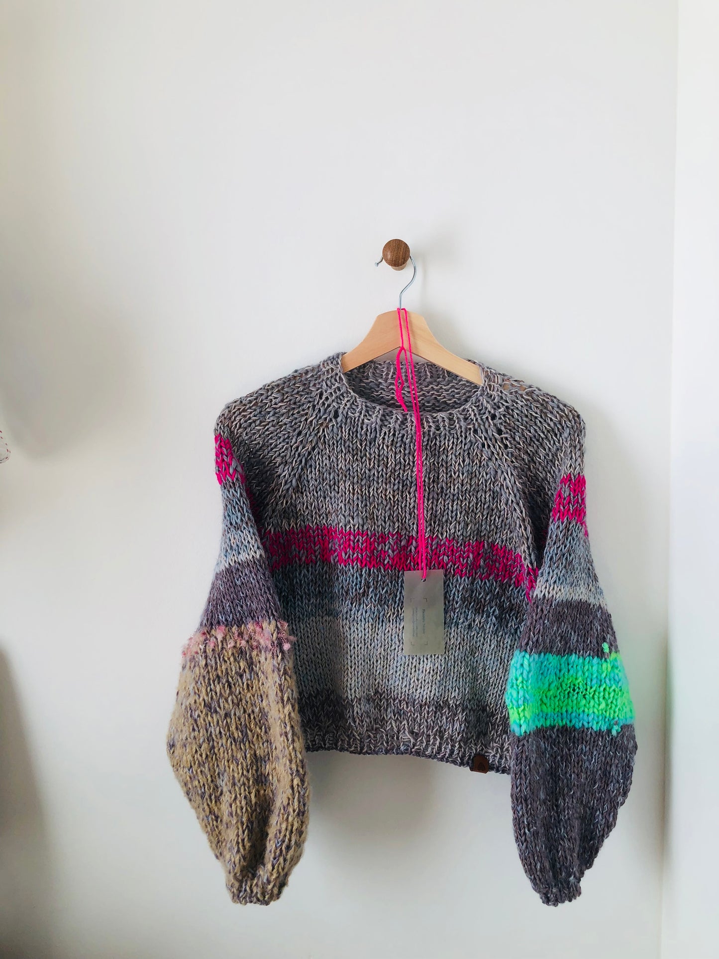 セーター　手編み　スローファッション　ファンシーヤーン　oneofakind  ショート丈　　2300