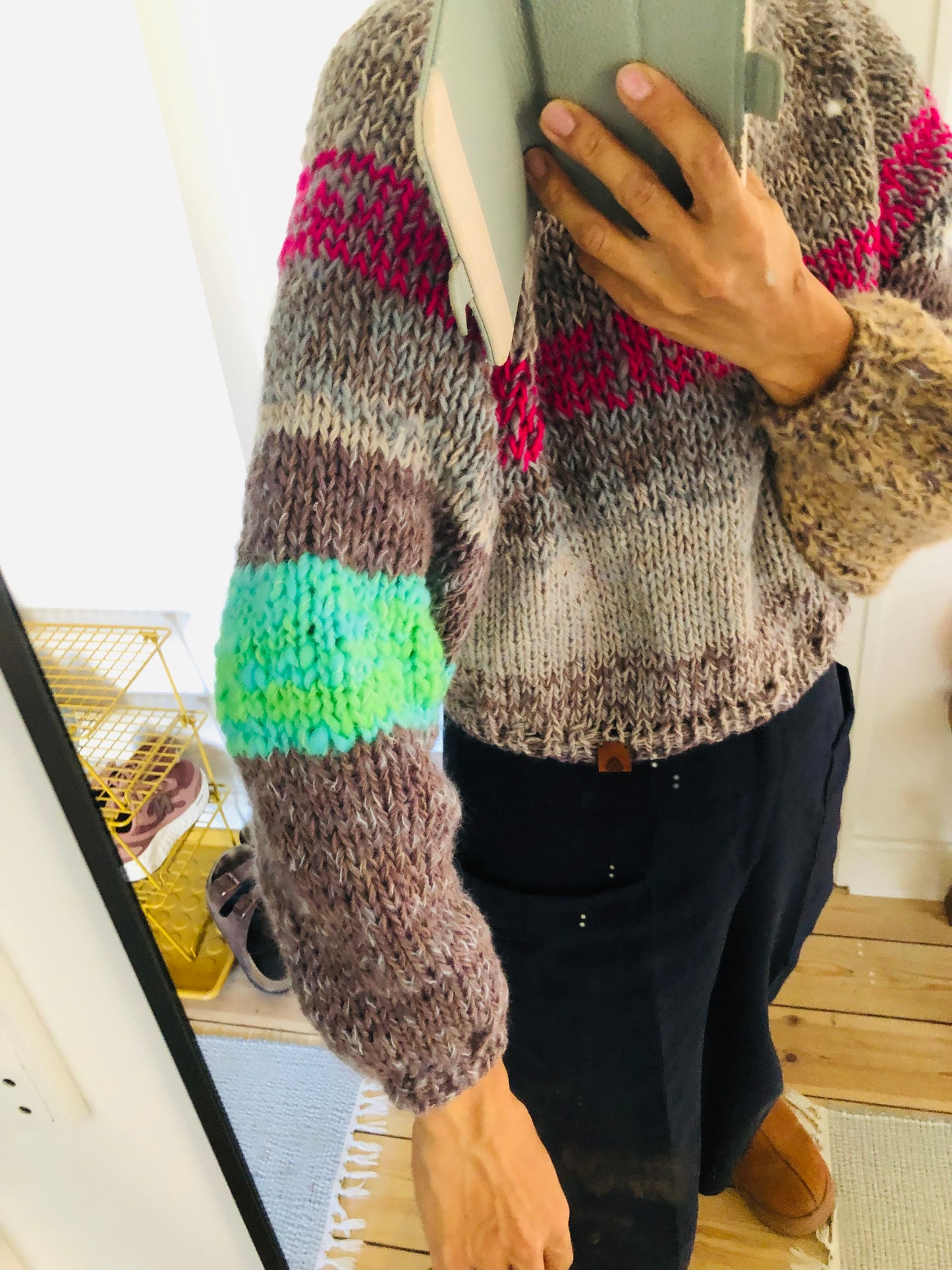 セーター　手編み　スローファッション　ファンシーヤーン　oneofakind  ショート丈　　2300