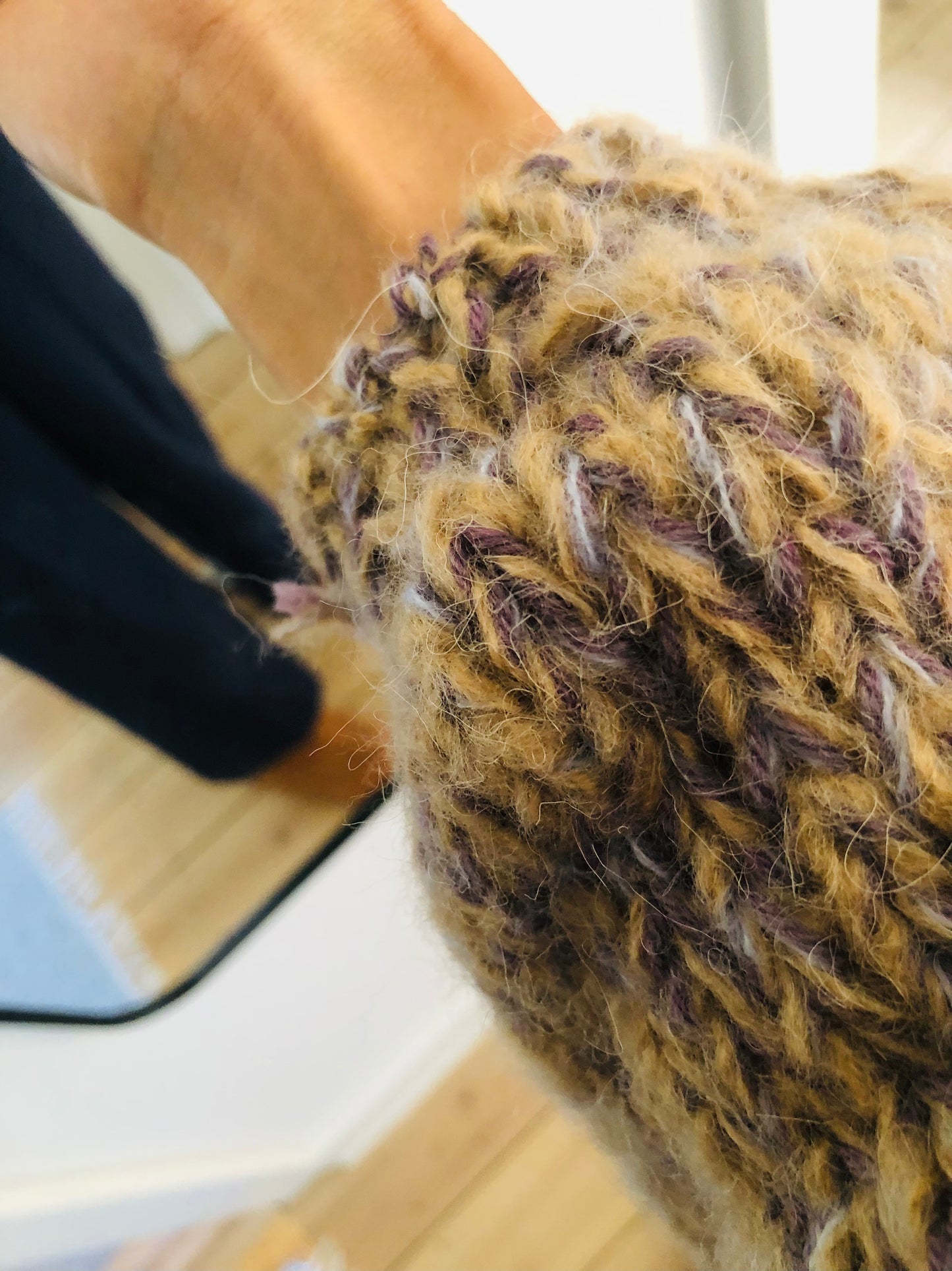 セーター　手編み　スローファッション　ファンシーヤーン　oneofakind  ショート丈　　2300