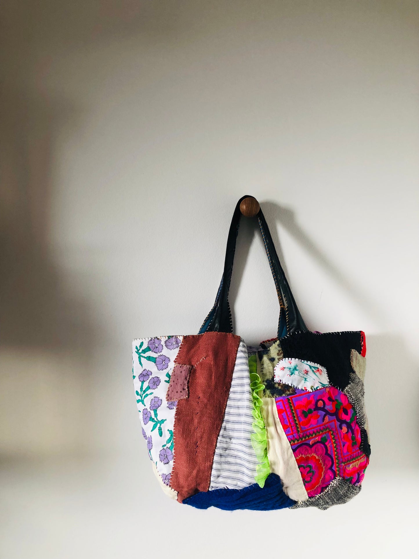 Hand-sewn fabric tote bag, slow fashion, handmade, 2299