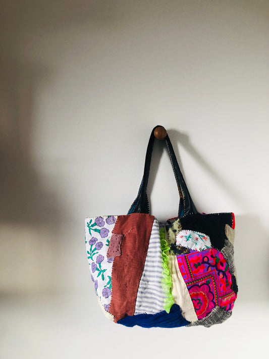 Bag 手縫いのバッグ　布製　トートバッグ　スローファッション　ハンドメイド　2299