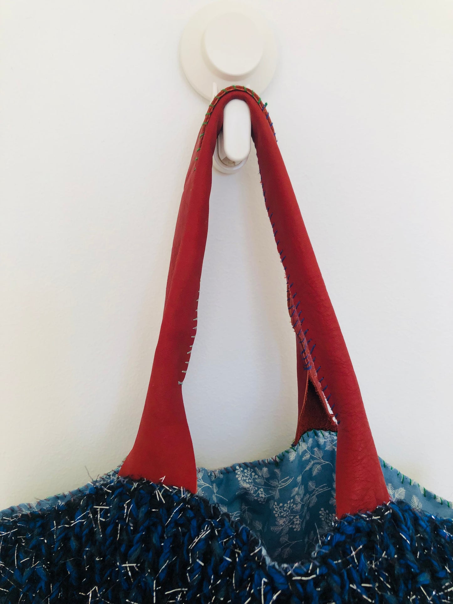 Bag 手縫いのバッグ　毛糸　トートバッグ　スローファッション　ハンドメイド　2302