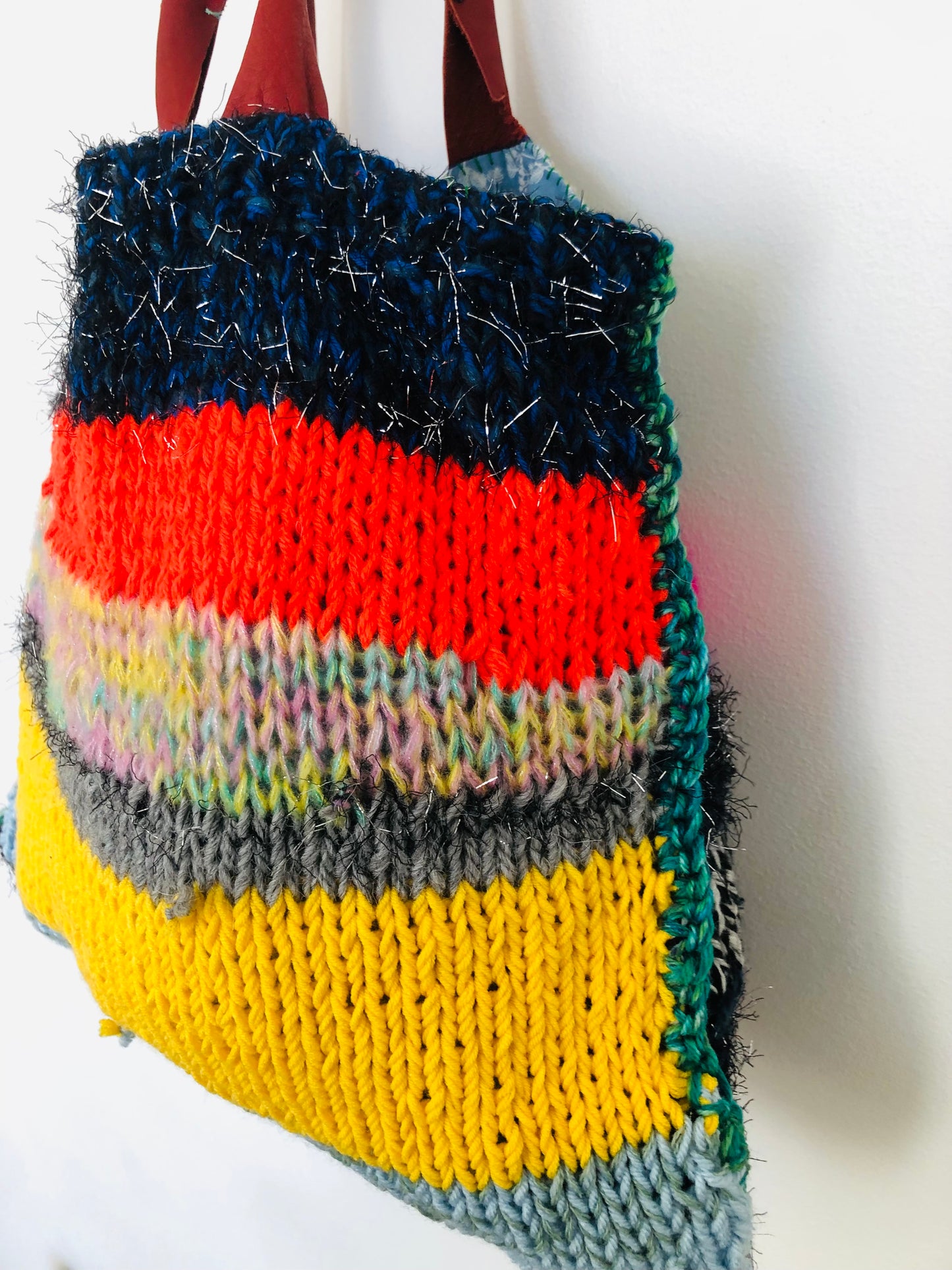 Bag 手縫いのバッグ　毛糸　トートバッグ　スローファッション　ハンドメイド　2302