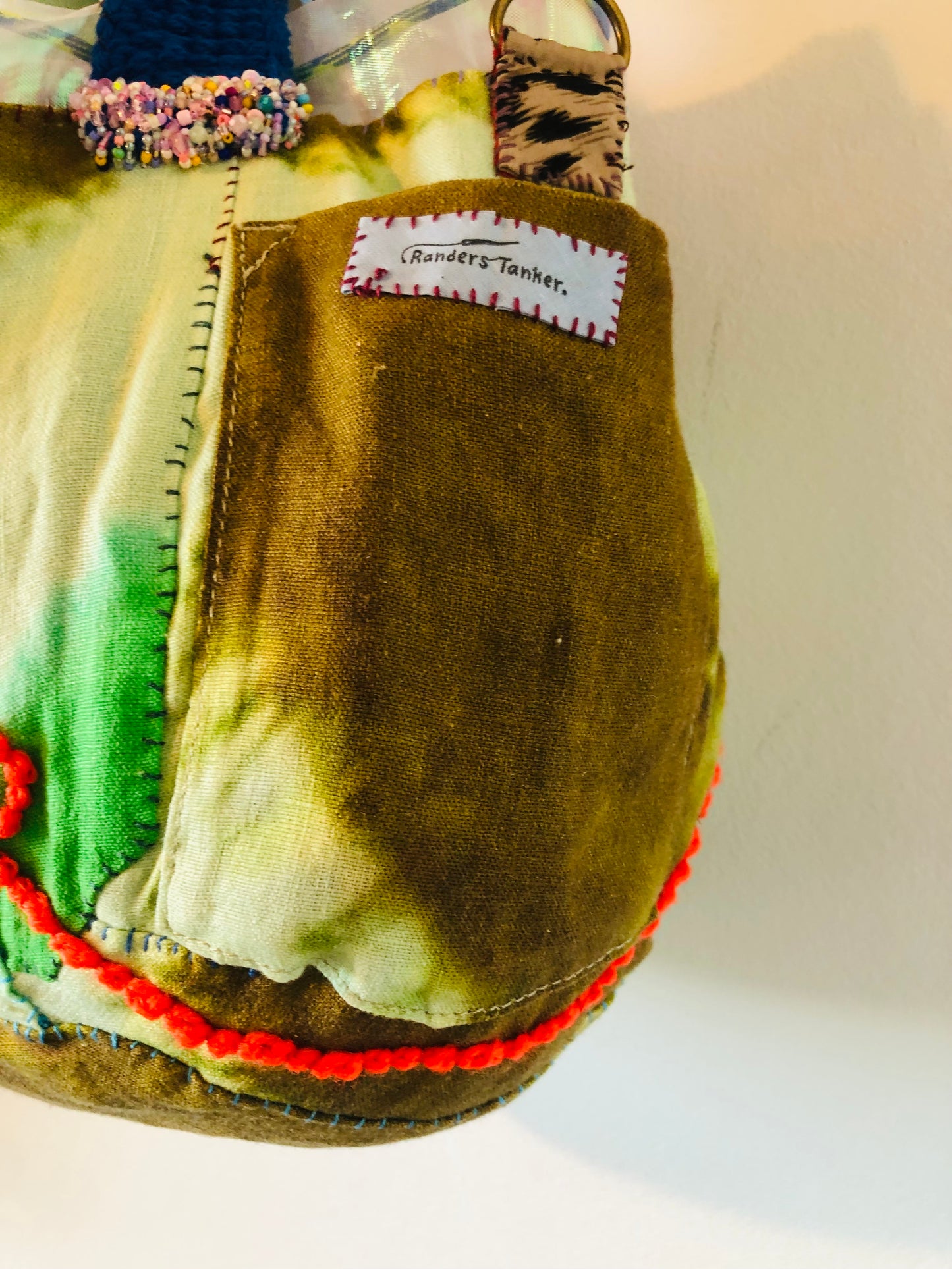 Bag 手縫いのバッグ　布製　巾着バッグ　スローファッション　ハンドメイド　2303