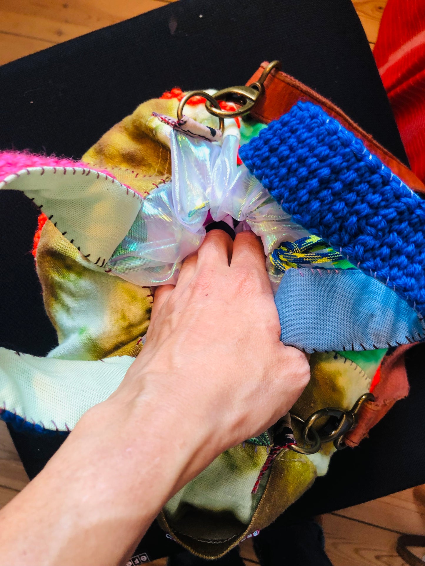 Bag 手縫いのバッグ　布製　巾着バッグ　スローファッション　ハンドメイド　2303