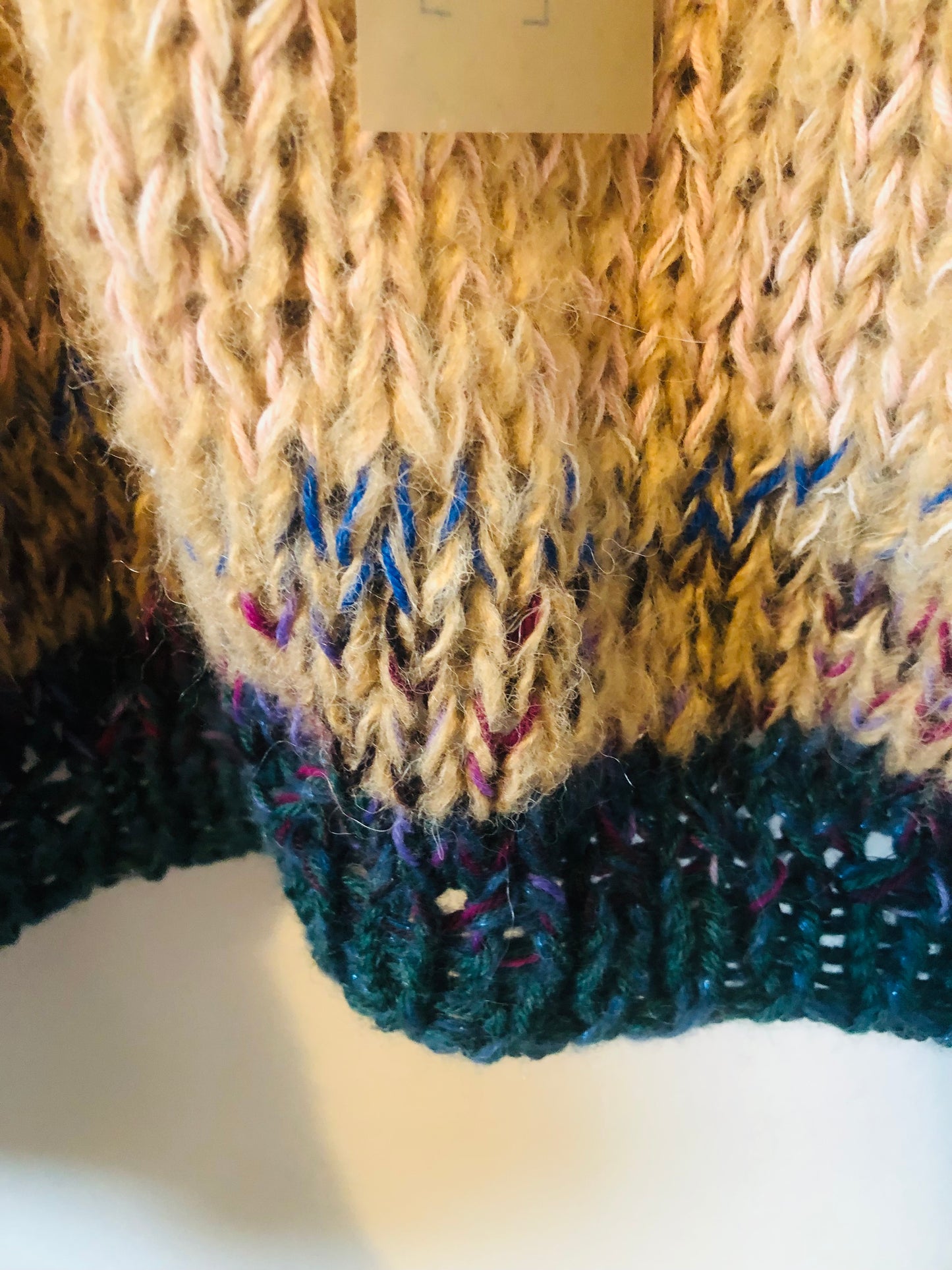 Hand-knitted sweater, slow fashion, fancy yarn, oneofakind, short length, size 2300