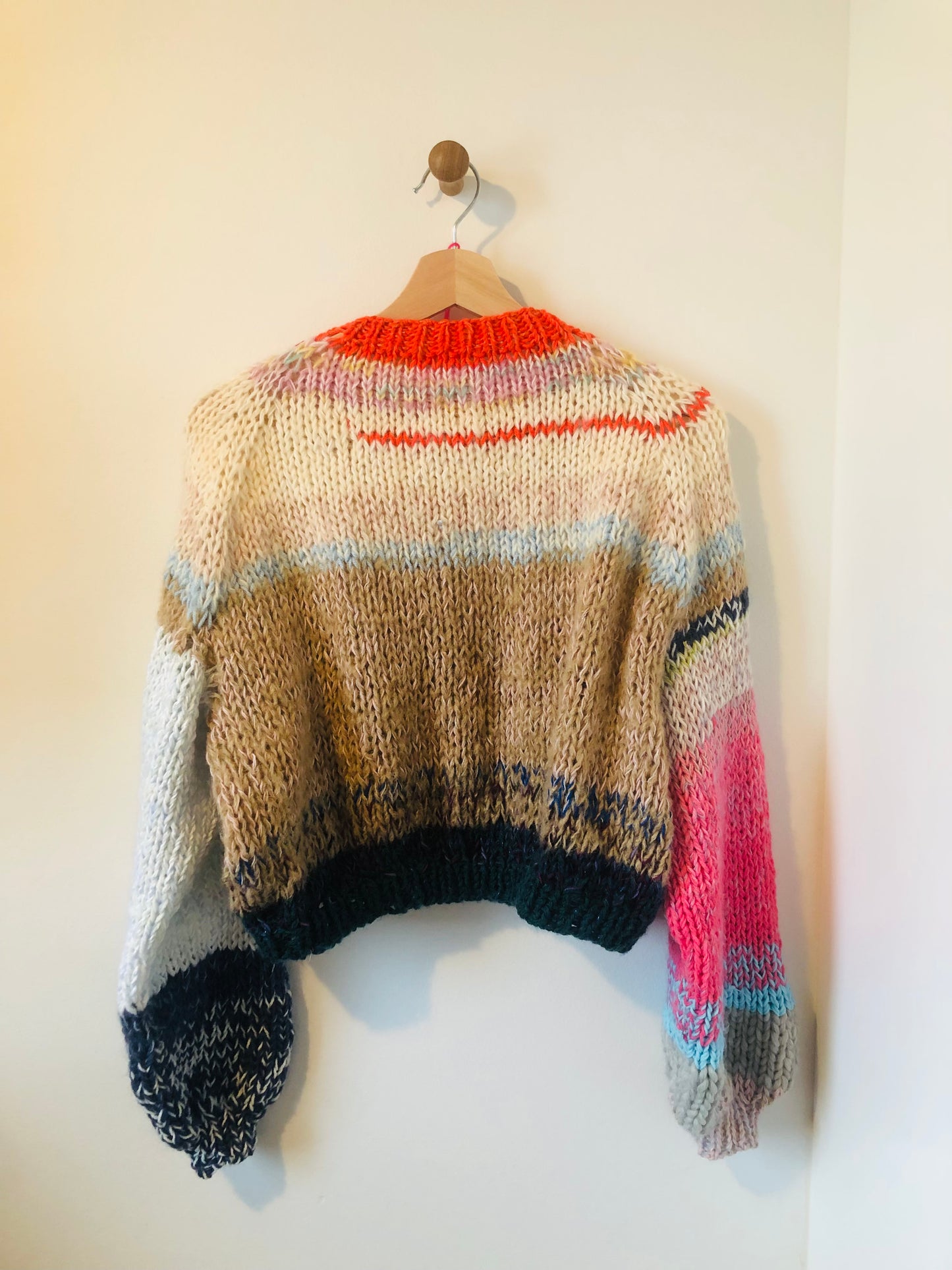 Hand-knitted sweater, slow fashion, fancy yarn, oneofakind, short length, size 2300