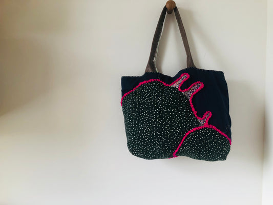 Bag 手縫いのバッグ　布製　トートバッグ　スローファッション　ハンドメイド　2308