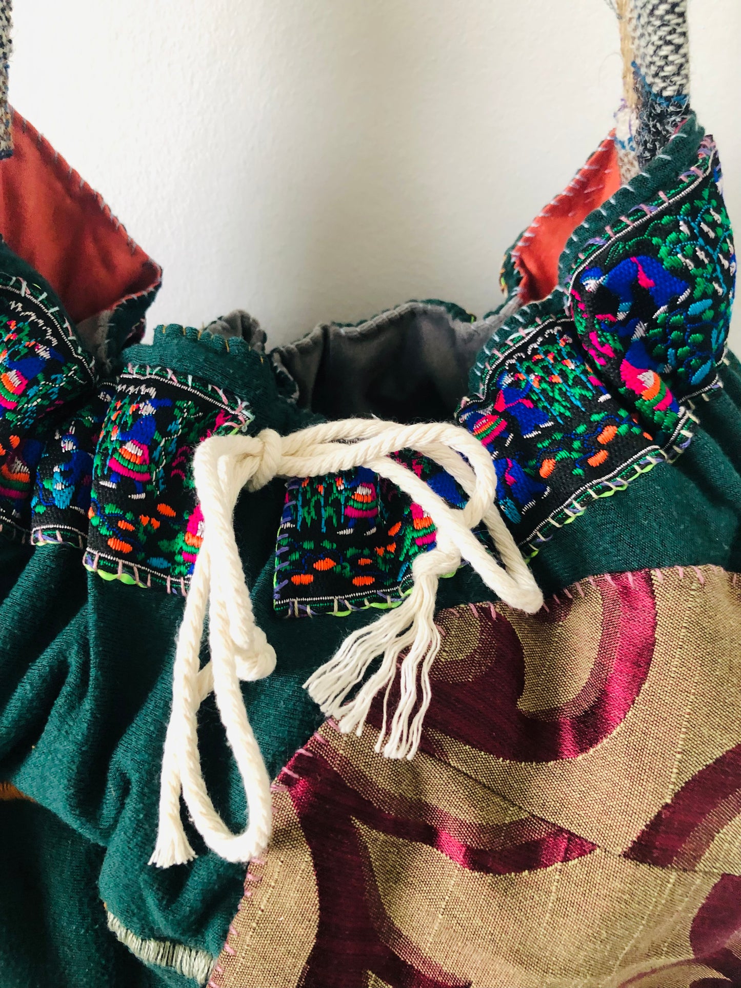 Bag   巾着バッグ　ワンハンドル　手縫いのバッグ　布製　スローファッション　ハンドメイド　1969