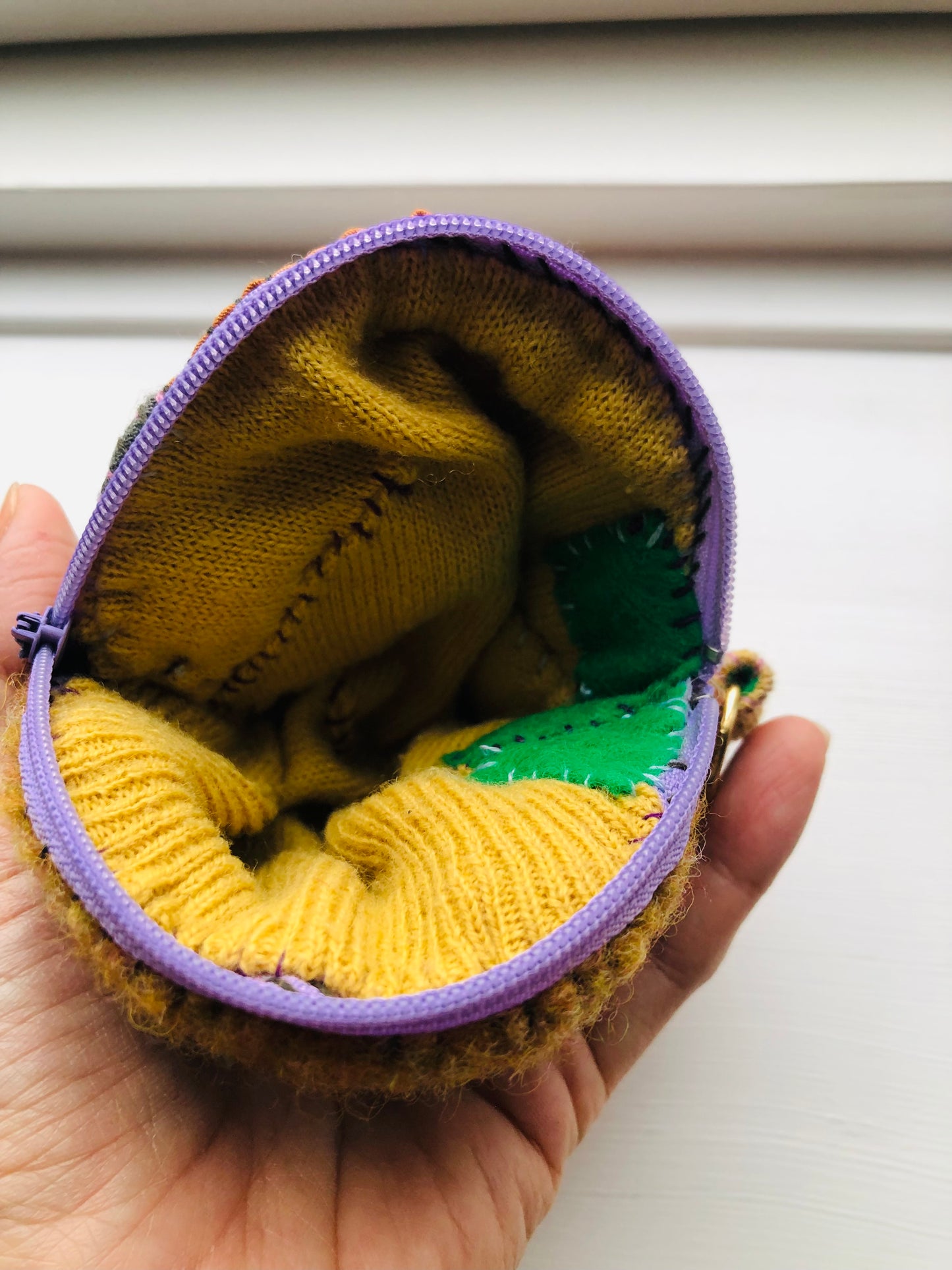 Coin case Beads Hand-sewn Embroidery Fabric Coin purse Handmade 1961