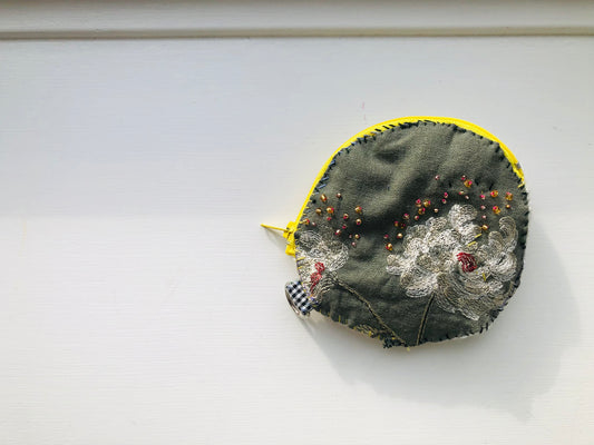 コインケース　ビーズ　手縫い　刺繍　布　小銭入れ　ハンドメイド　1966