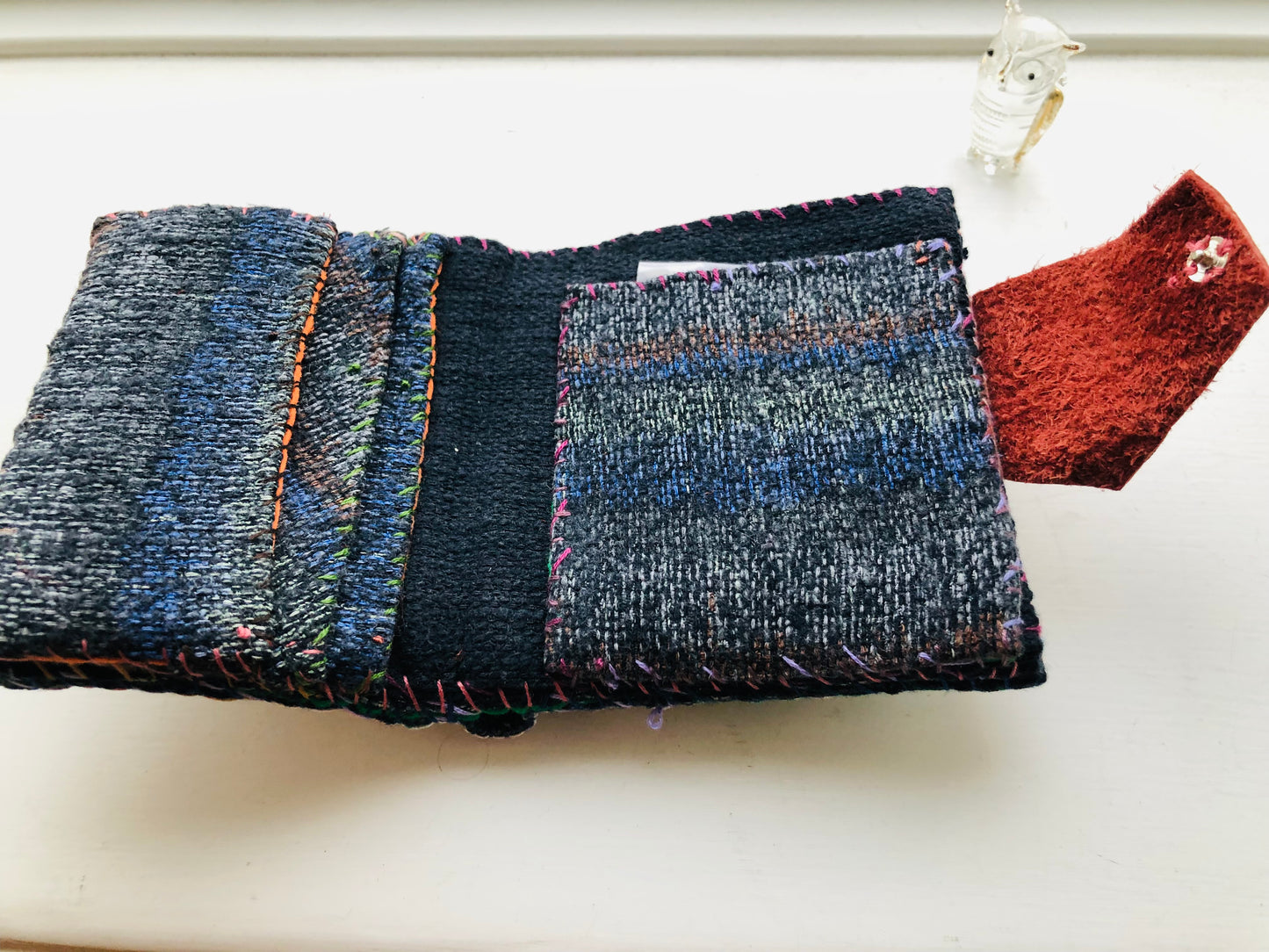 財布　布財布　ハンドメイド　手縫い　刺繍　パッチワーク　二つ折り　2287