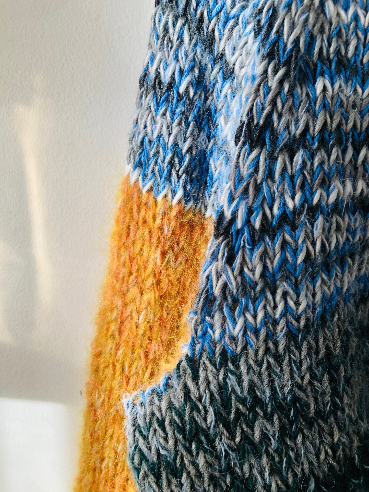 Hand-knitted sweater, slow fashion, fancy yarn, oneofakind, short length, 2334