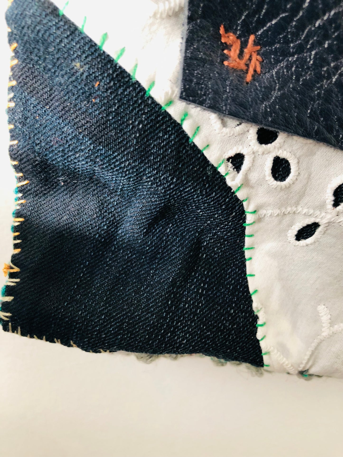 Bag 手縫いのバッグ　布製　スマホバッグ　スローファッション　ハンドメイド　ポシェット  2322