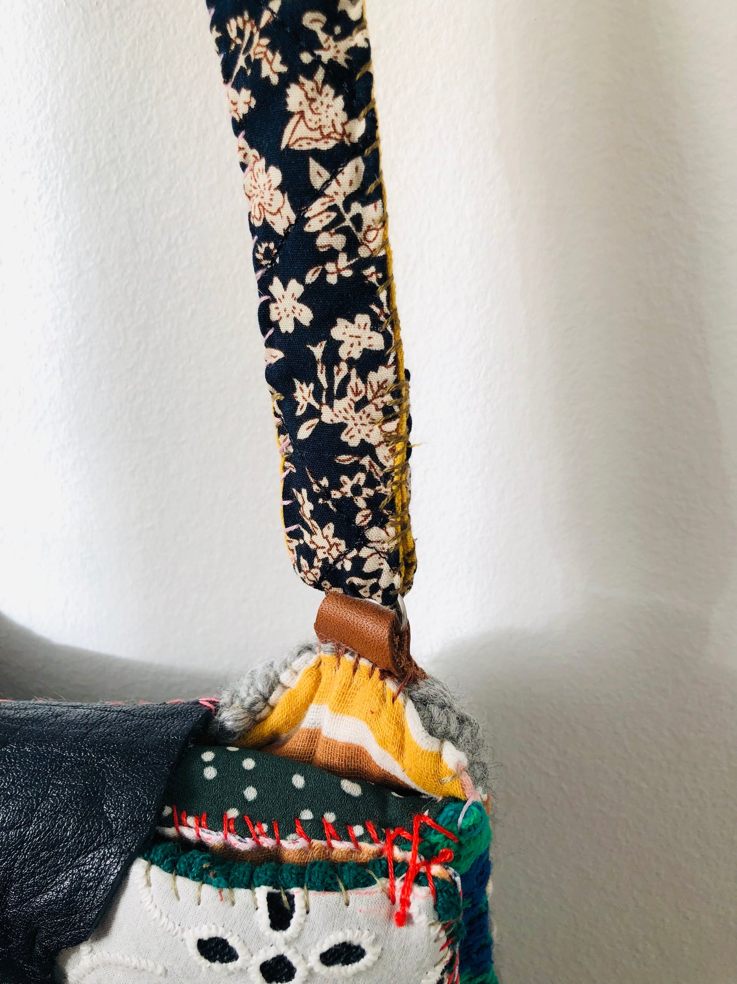 Bag 手縫いのバッグ　布製　スマホバッグ　スローファッション　ハンドメイド　ポシェット  2322