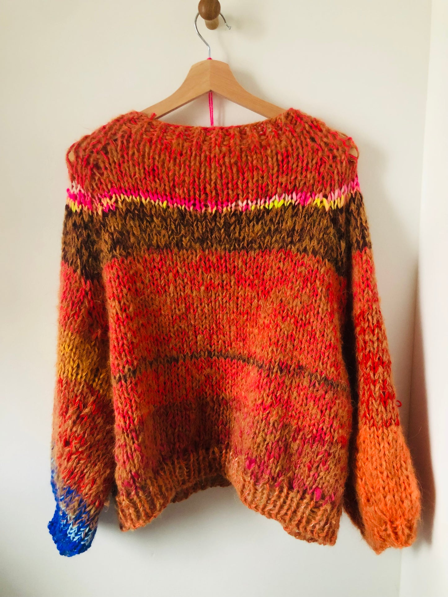 セーター　手編み　スローファッション　ファンシーヤーン　oneofakind  ショート丈　　2336