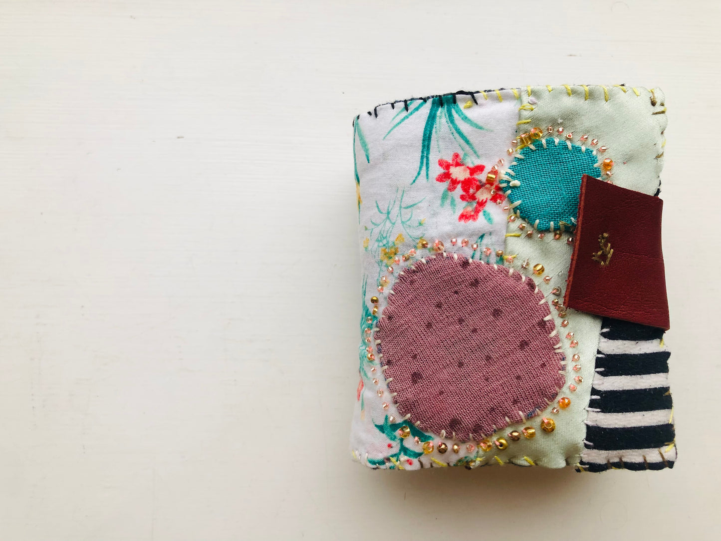 Wallet, cloth wallet, handmade, hand-sewn, embroidered, patchwork, bifold, 2293