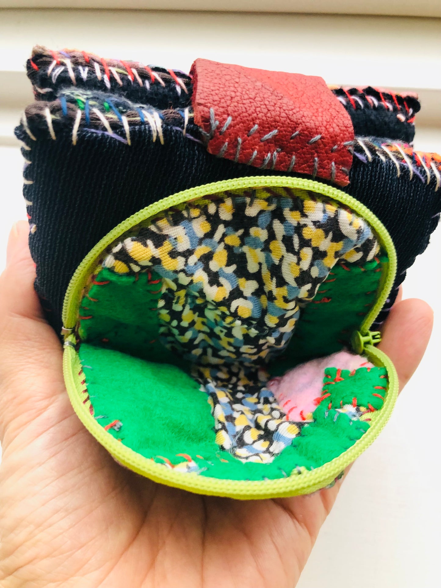 Wallet, cloth wallet, handmade, hand-sewn, embroidered, patchwork, bifold, 2288