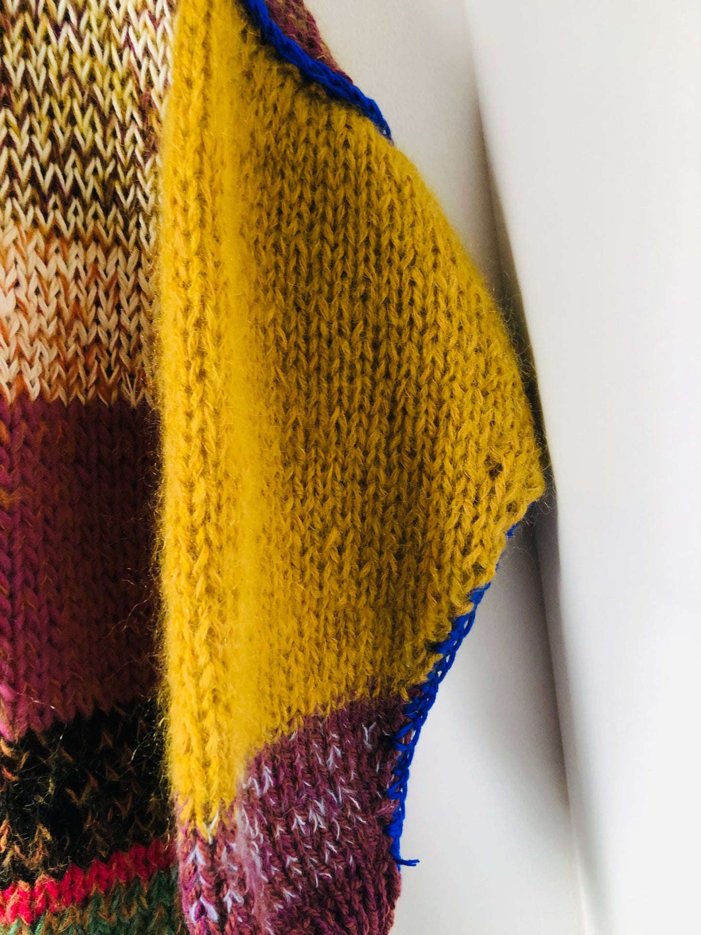 セーター　手編み　スローファッション　ファンシーヤーン　oneofakind  ショート丈　　2346