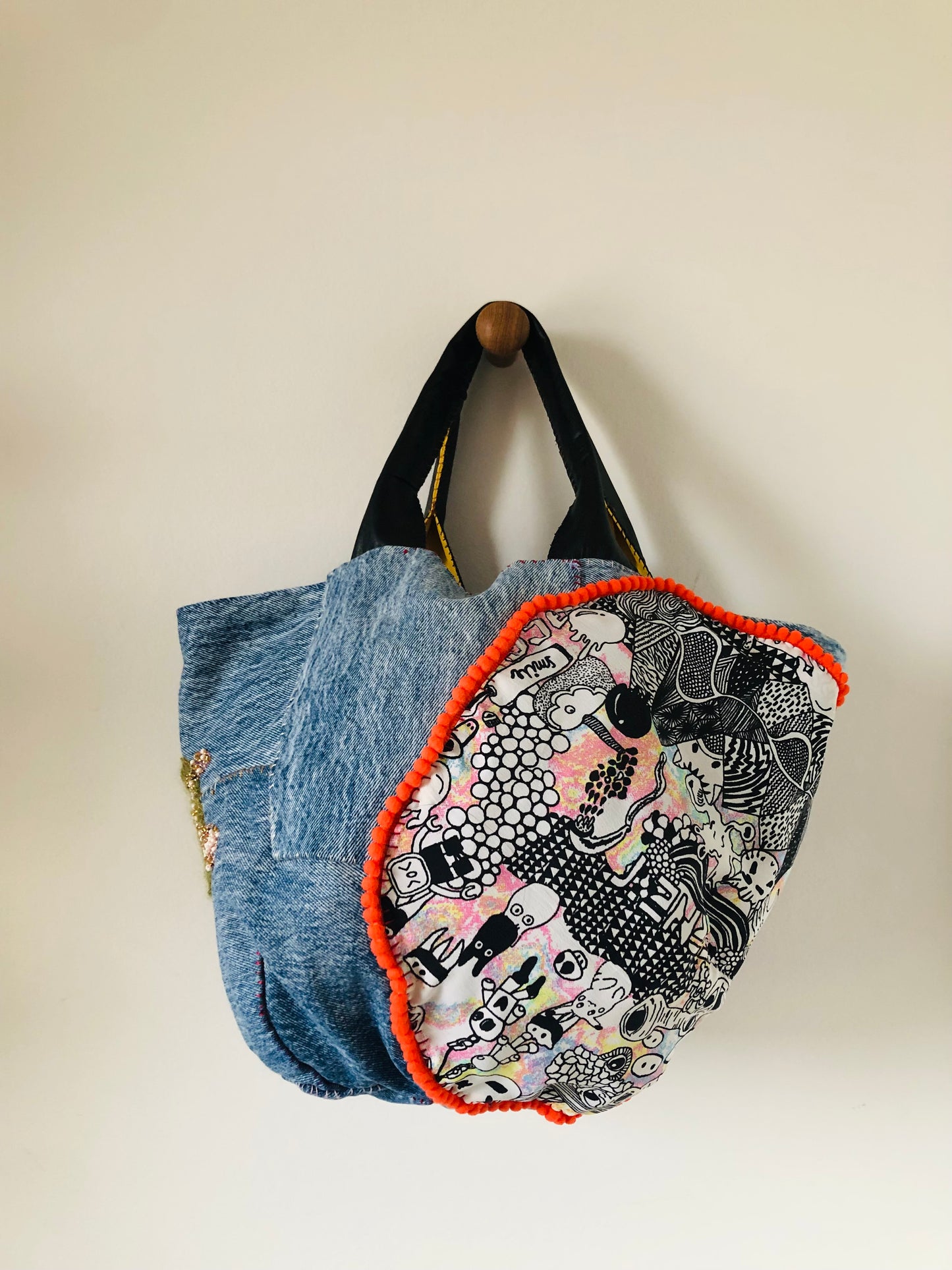 Bag 手縫いのバッグ　布製　トートバッグ　スローファッション　ハンドメイド　2347