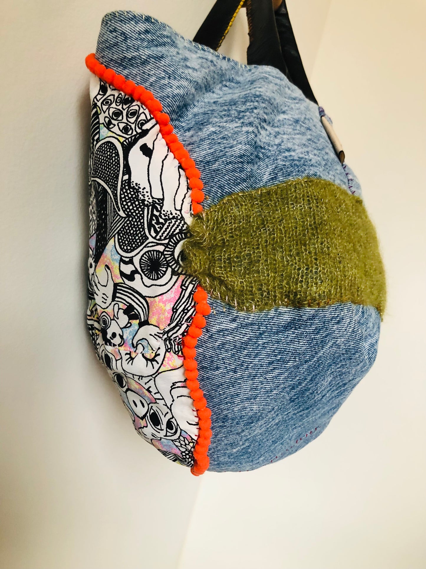 Bag 手縫いのバッグ　布製　トートバッグ　スローファッション　ハンドメイド　2347