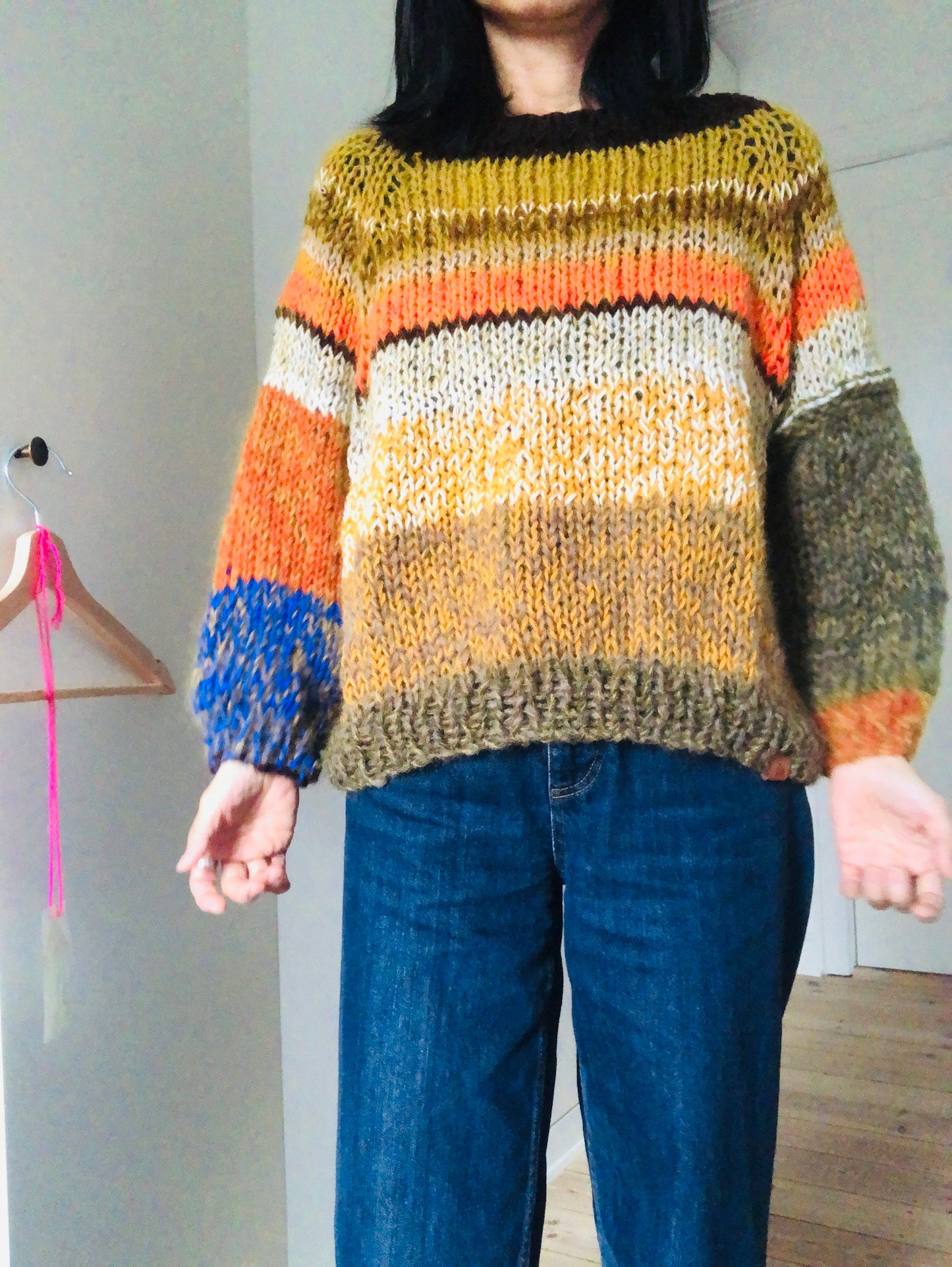 セーター　手編み　スローファッション　ファンシーヤーン　oneofakind  ショート丈　　2348