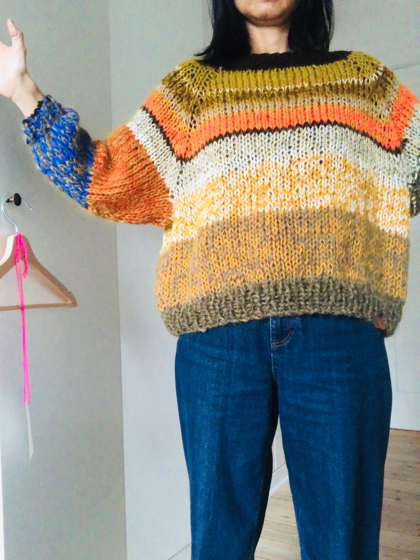 セーター　手編み　スローファッション　ファンシーヤーン　oneofakind  ショート丈　　2348