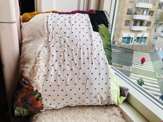 Textile Piece , Cushion cover　45cm✖️45cm 手縫い　布製　一点もの　スローファッション　One of a kind　ハンドメイド　2340