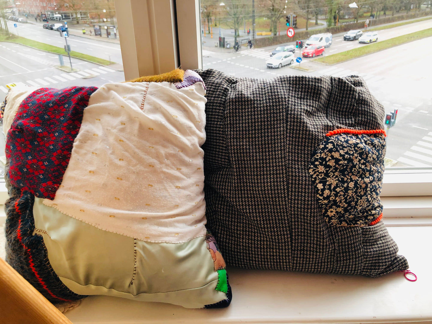 Textile Piece , Cushion cover　45cm✖️45cm 手縫い　布製　一点もの　スローファッション　One of a kind　ハンドメイド　2340