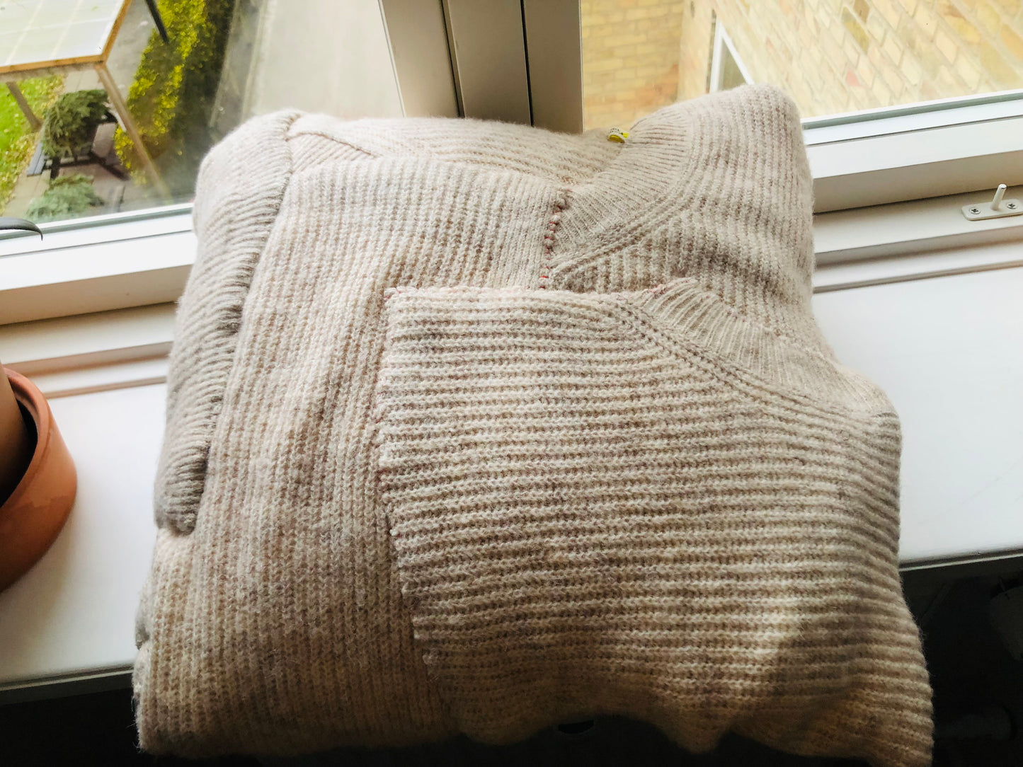 Cushion cover　45cm✖️45cm 手縫い　布製　一点もの　スローファッション　One of a kind　ハンドメイド　2344