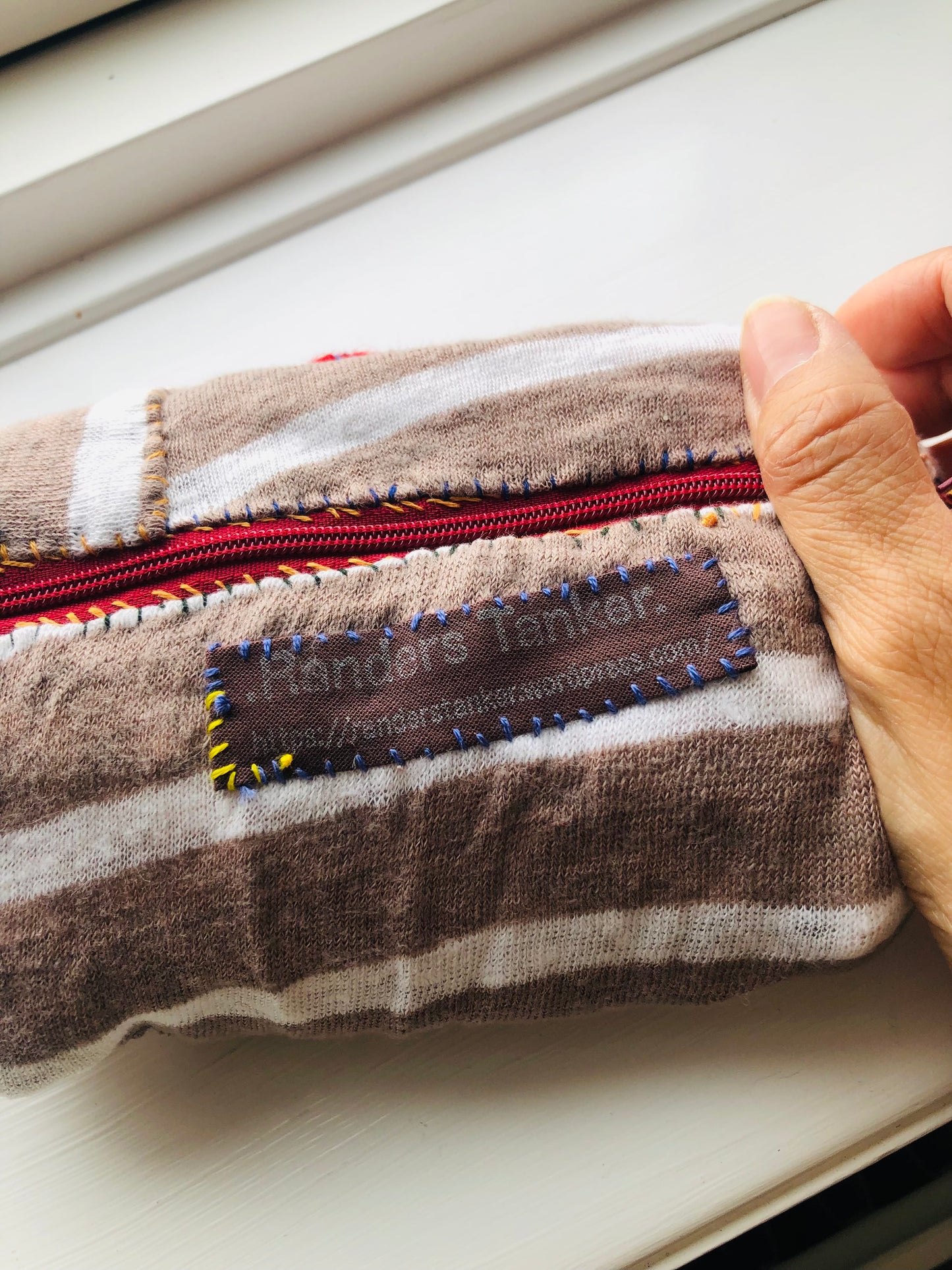 ポーチ　手縫い　布製　 ペンケース　小物入れ　ハンドメイド　ビーズ刺繍　2007