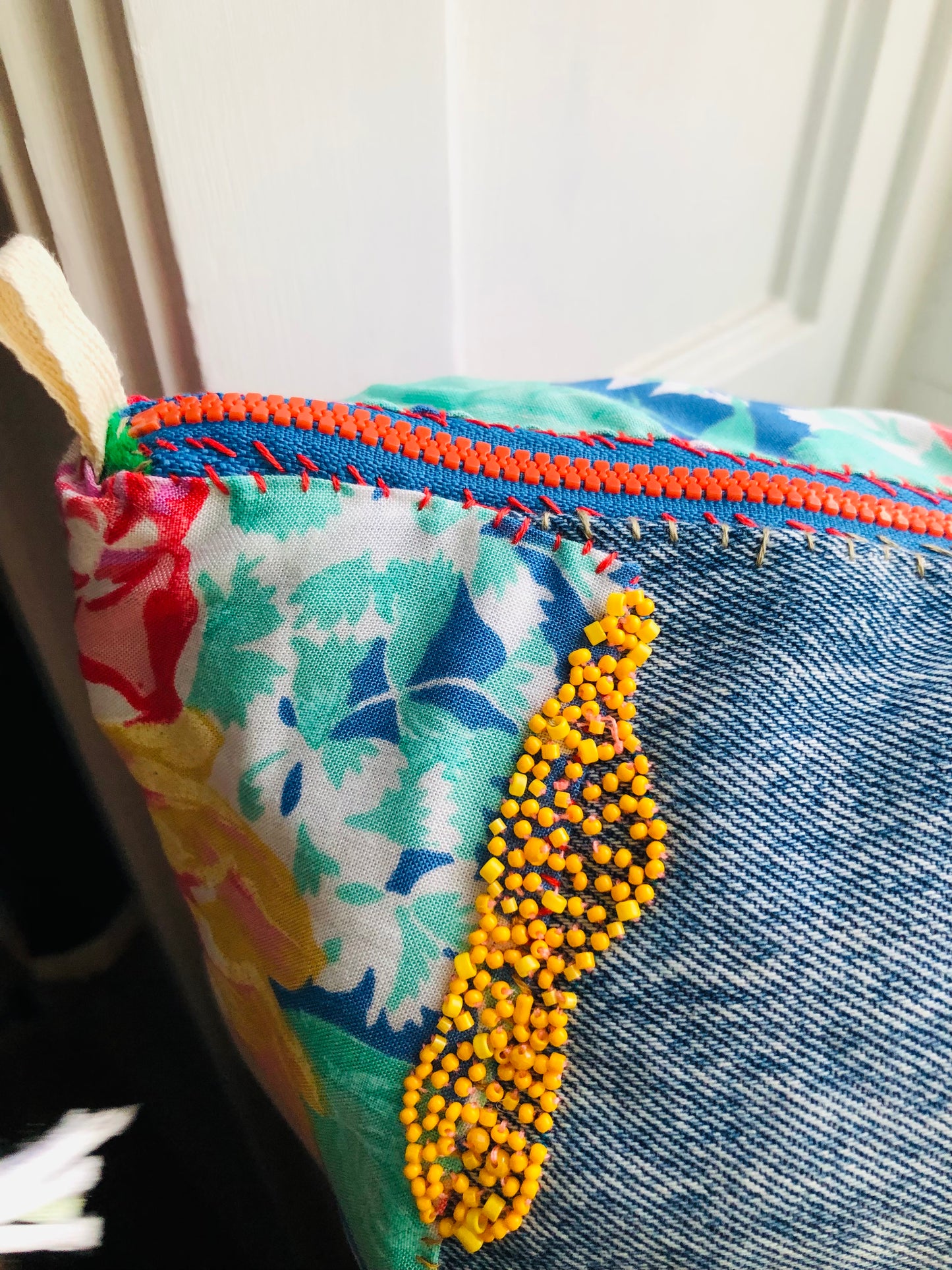 Pouch 手縫いのポーチ　布製　化粧ポーチ　toilet-bag トイレットバッグ　スローファッション　ハンドメイド　2351