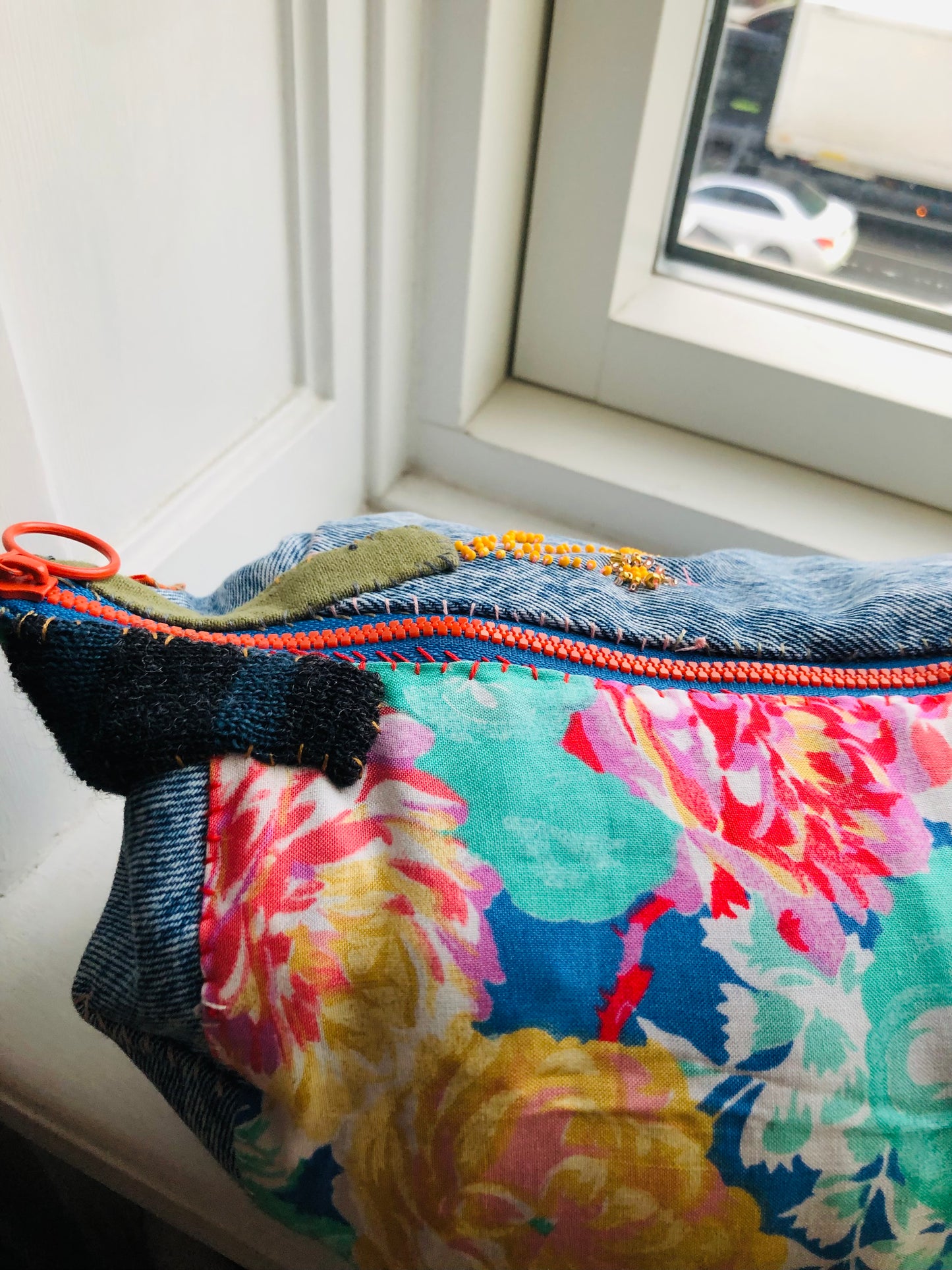 Pouch 手縫いのポーチ　布製　化粧ポーチ　toilet-bag トイレットバッグ　スローファッション　ハンドメイド　2351