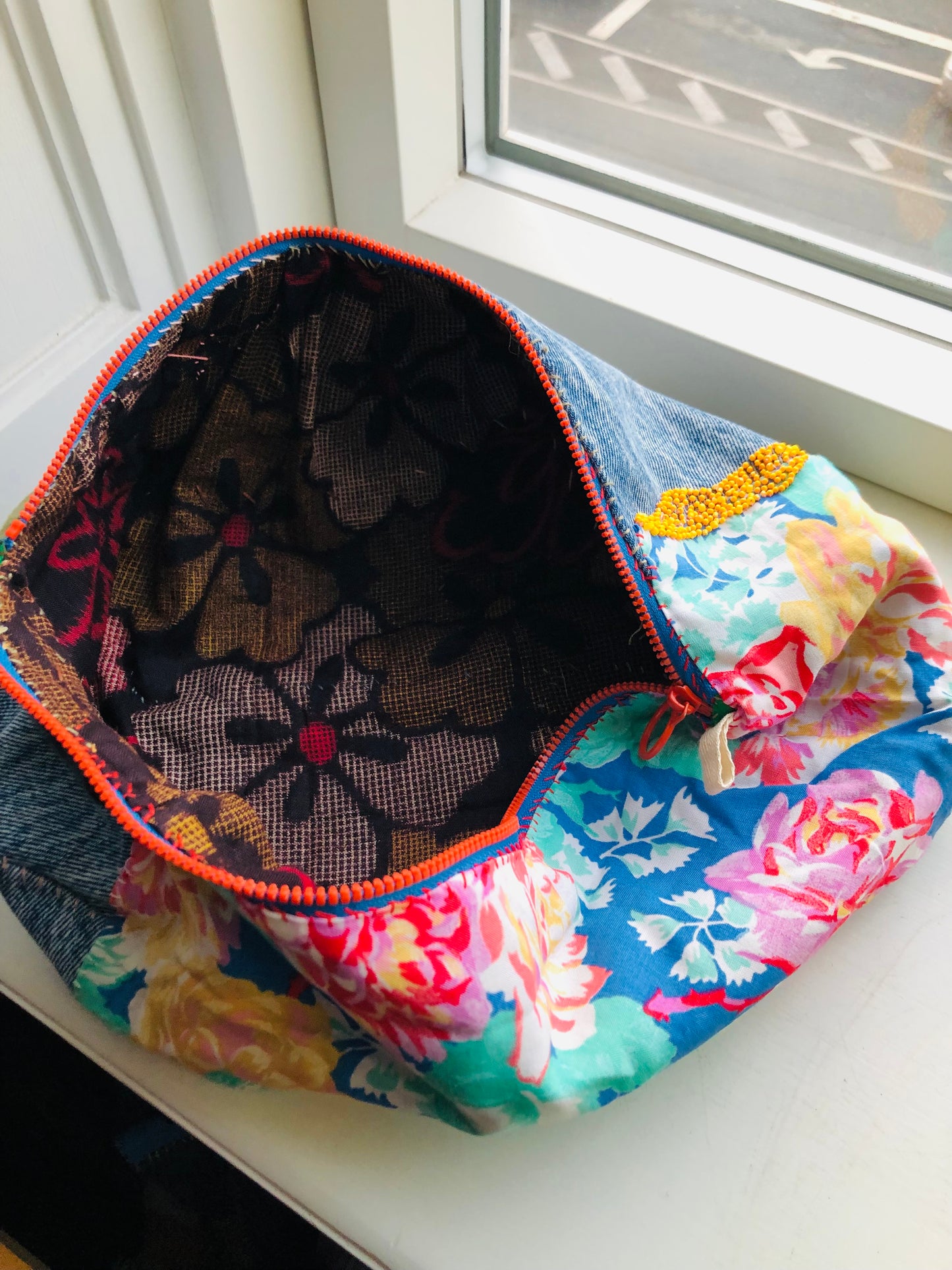 Pouch 手縫いのポーチ　布製　化粧ポーチ　toilet-bag トイレットバッグ　スローファッション　ハンドメイド　2351