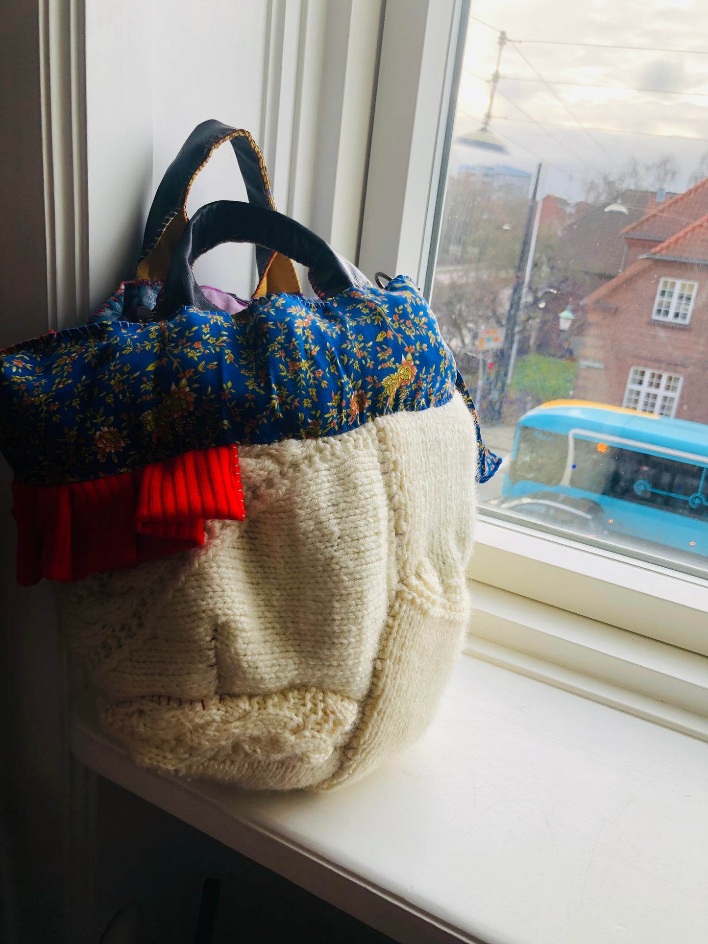 Bag 手縫いのバッグ　布製　トートバッグ　スローファッション　ハンドメイド　2352