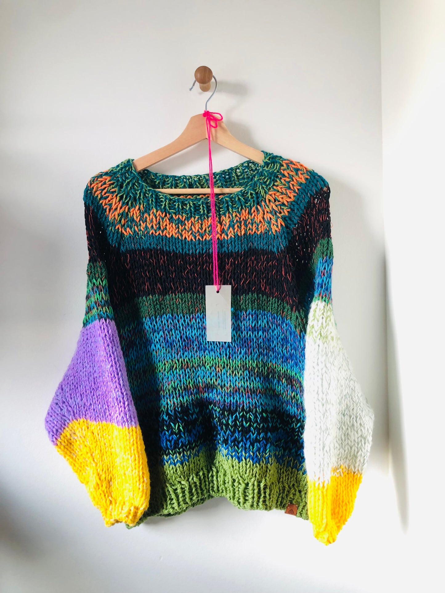 セーター　手編み　スローファッション　ファンシーヤーン　oneofakind  　2355