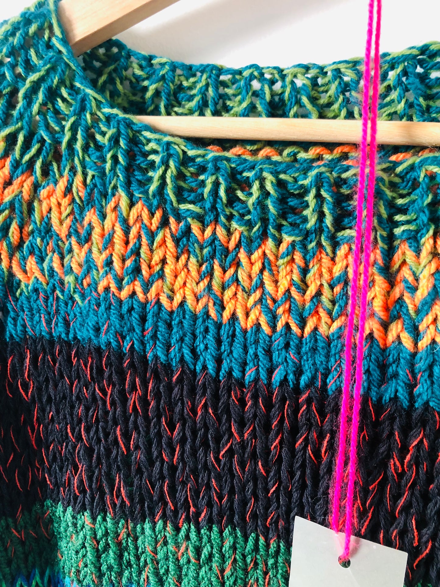 セーター　手編み　スローファッション　ファンシーヤーン　oneofakind  　2355