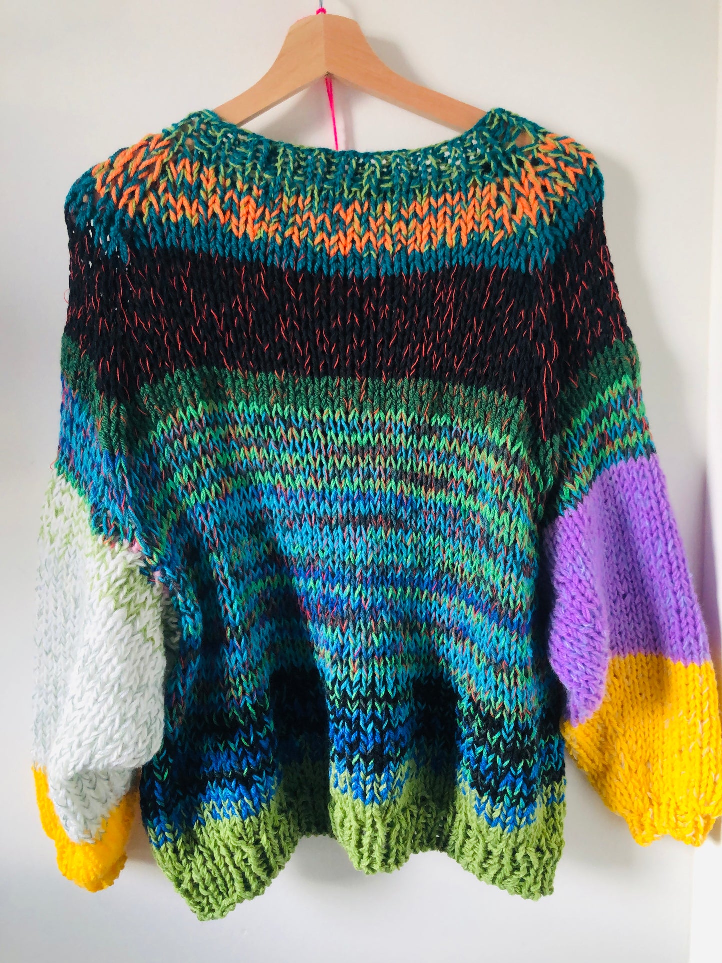 セーター　手編み　スローファッション　ファンシーヤーン　oneofakind  　2355