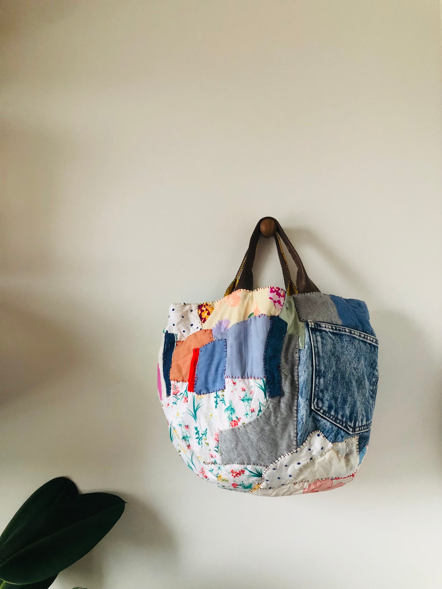 Bag 手縫いのバッグ　布製　トートバッグ　スローファッション　ハンドメイド　2359