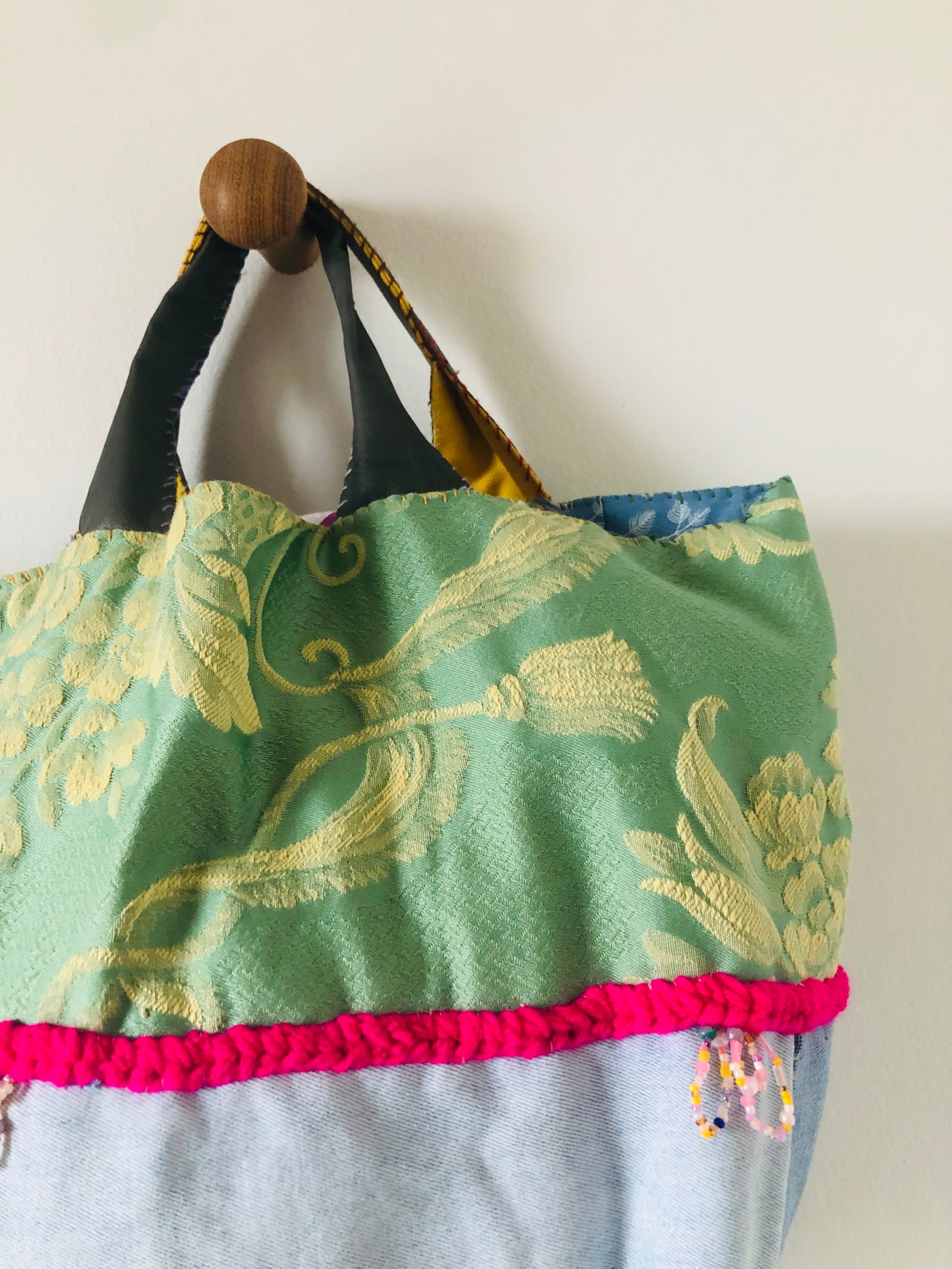 Bag 手縫いのバッグ　布製　トートバッグ　スローファッション　ハンドメイド　2356