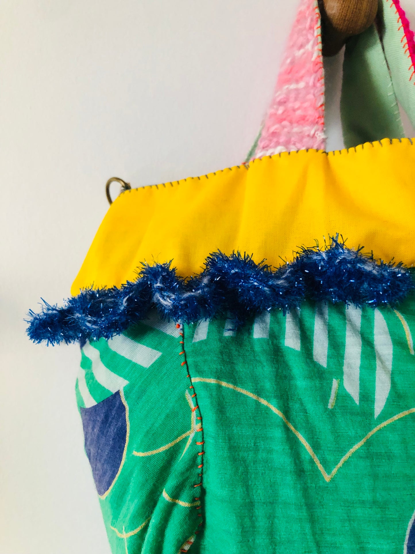 Bag 手縫いのバッグ　布製　トートバッグ　スローファッション　ハンドメイド　2362