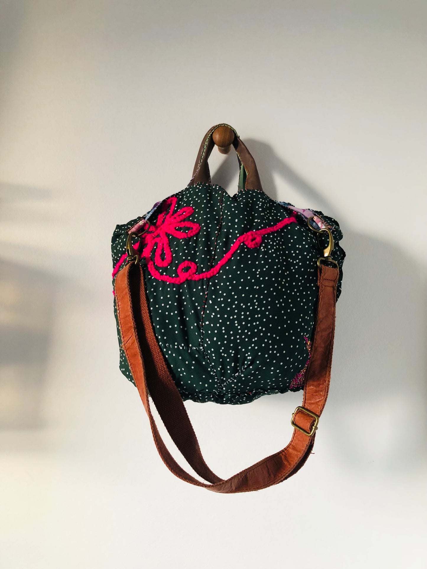 Bag 手縫いのバッグ　布製　トートバッグ　スローファッション　ハンドメイド　2361